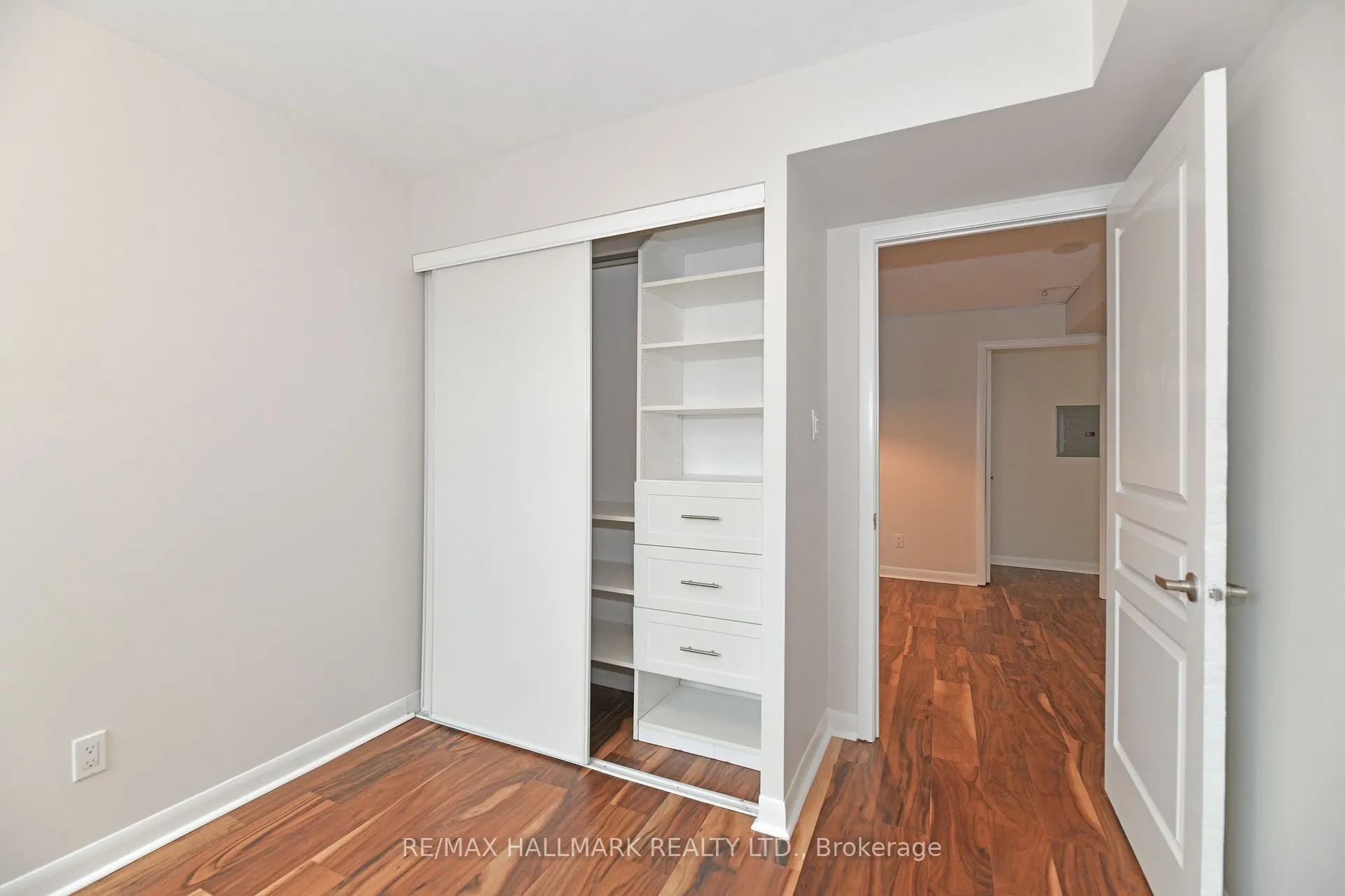 323 Richmond Street E, #1008