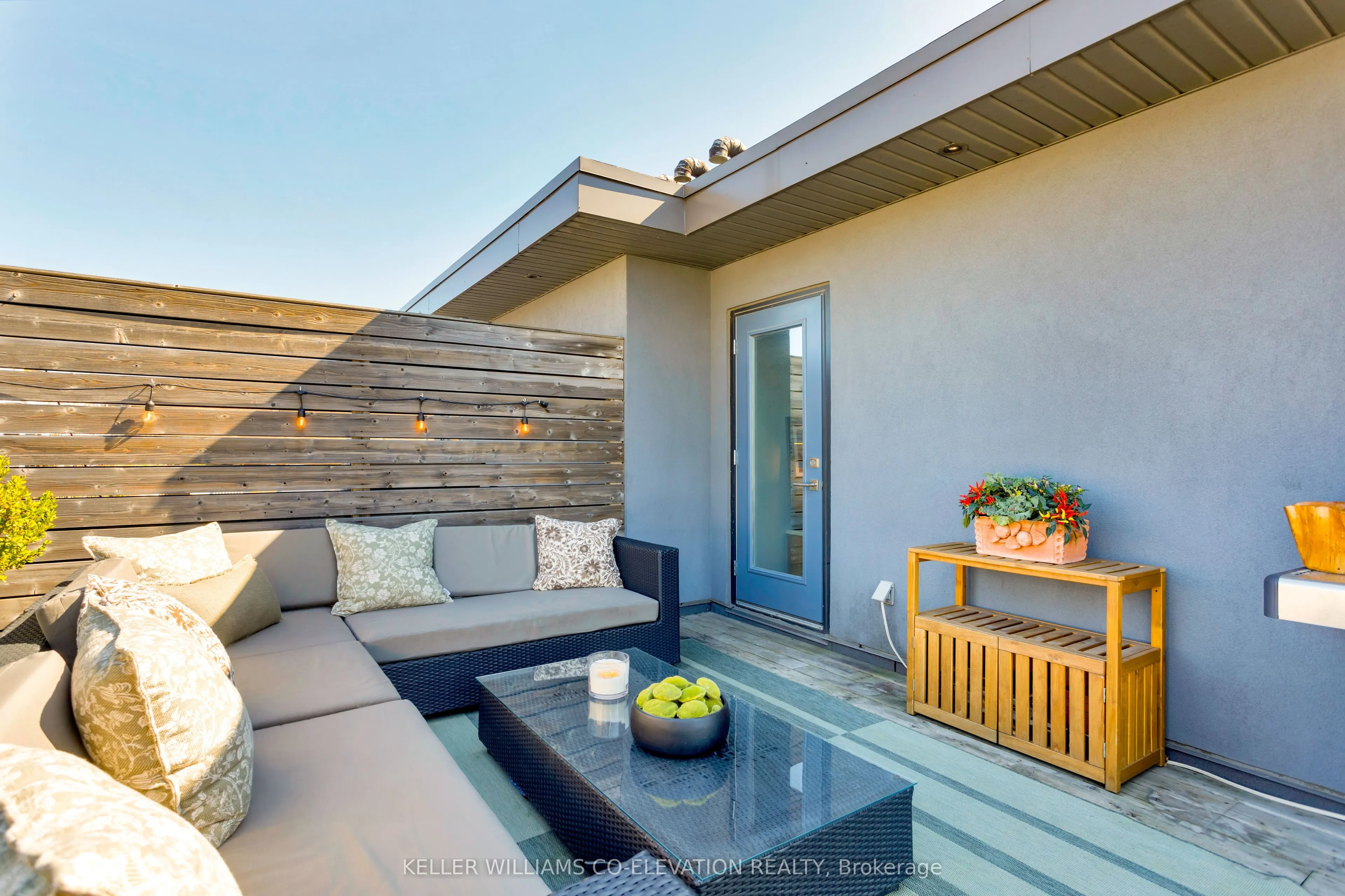 483 Dupont Street, #204