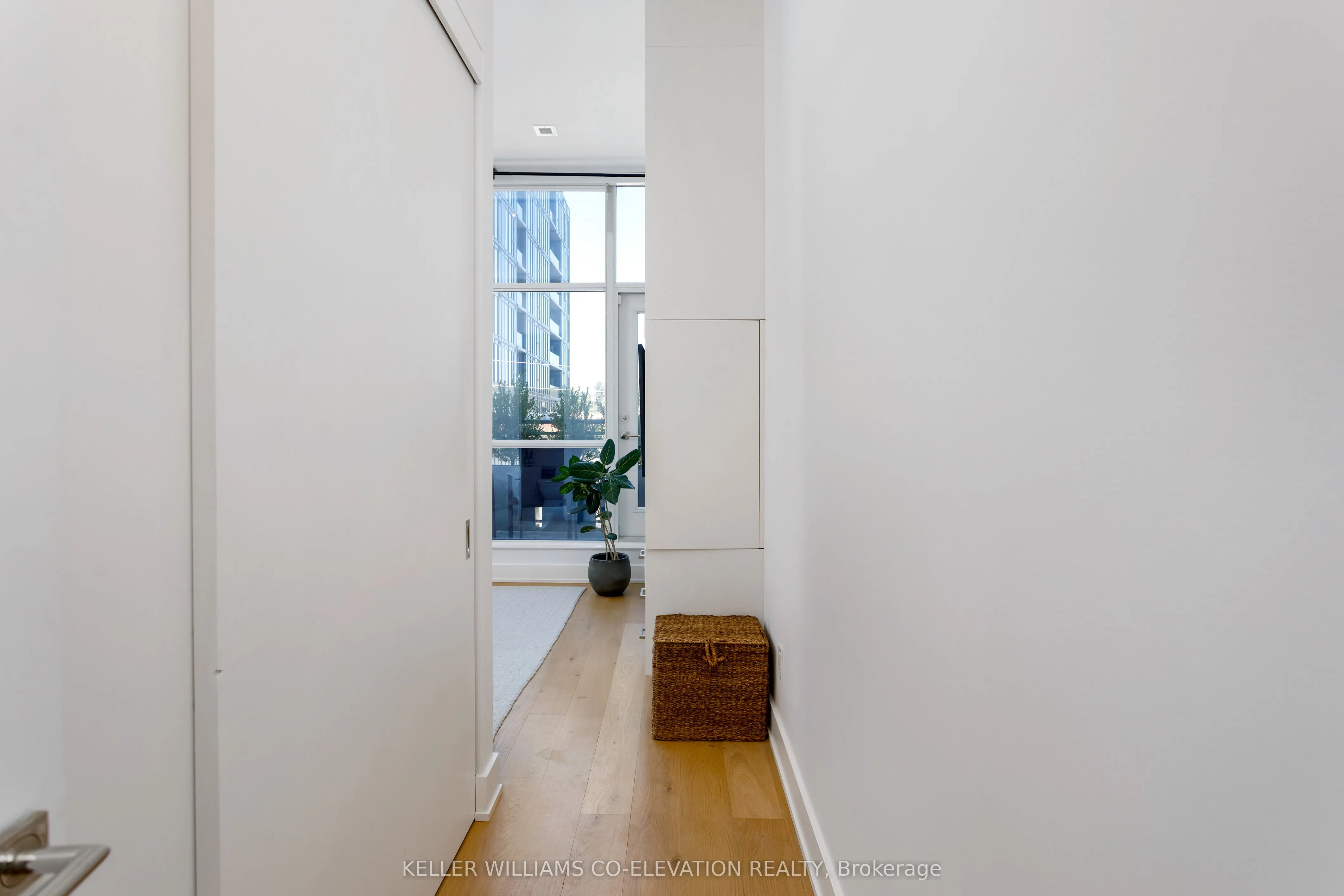 483 Dupont Street, #204