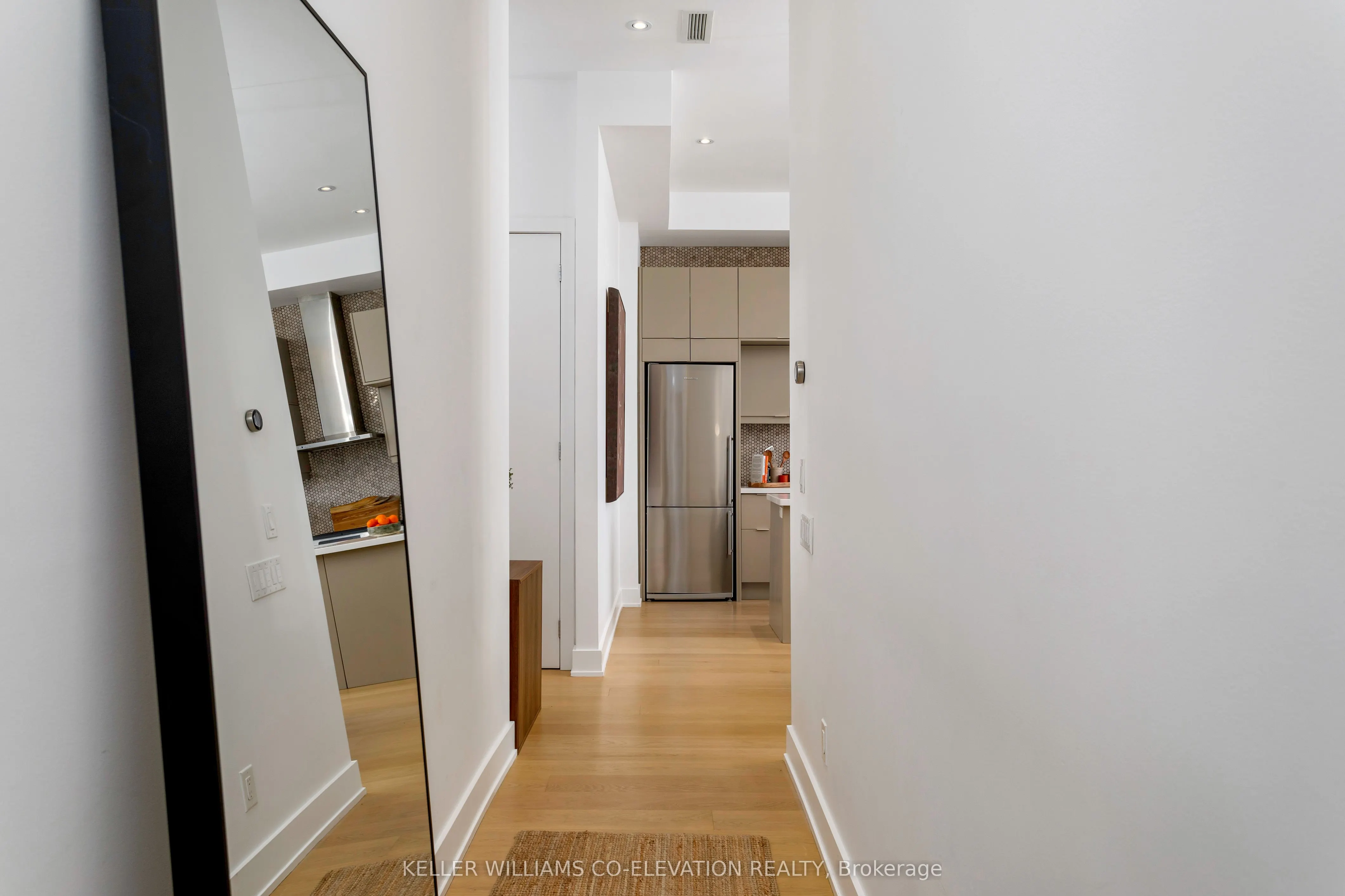 483 Dupont Street, #204