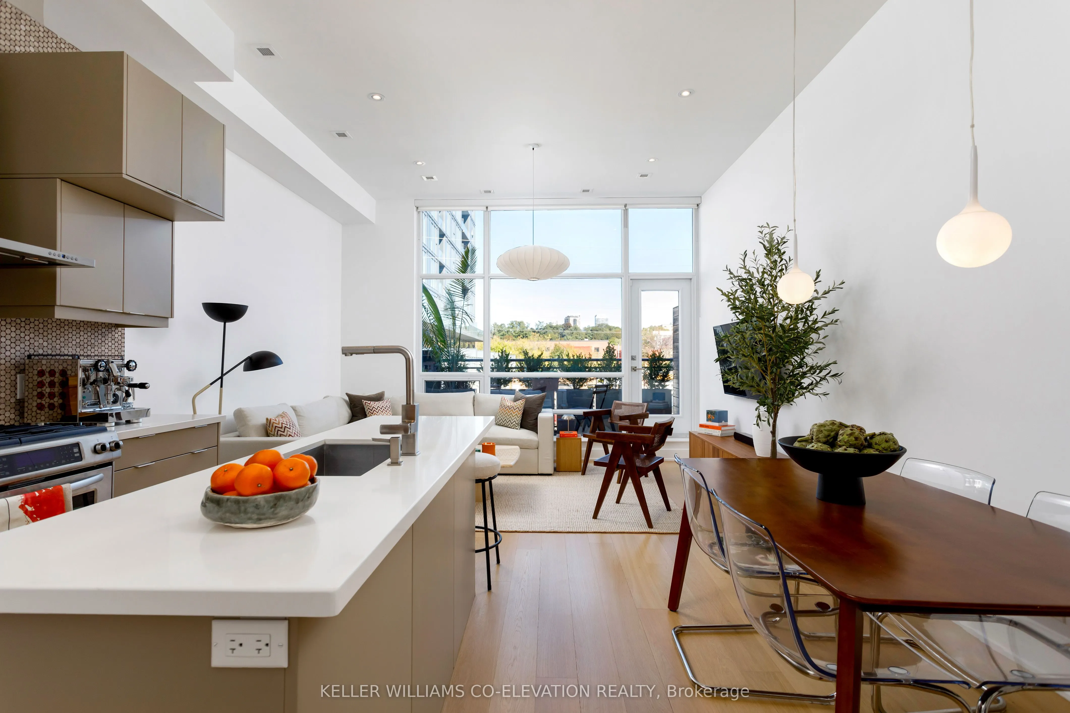 483 Dupont Street, #204