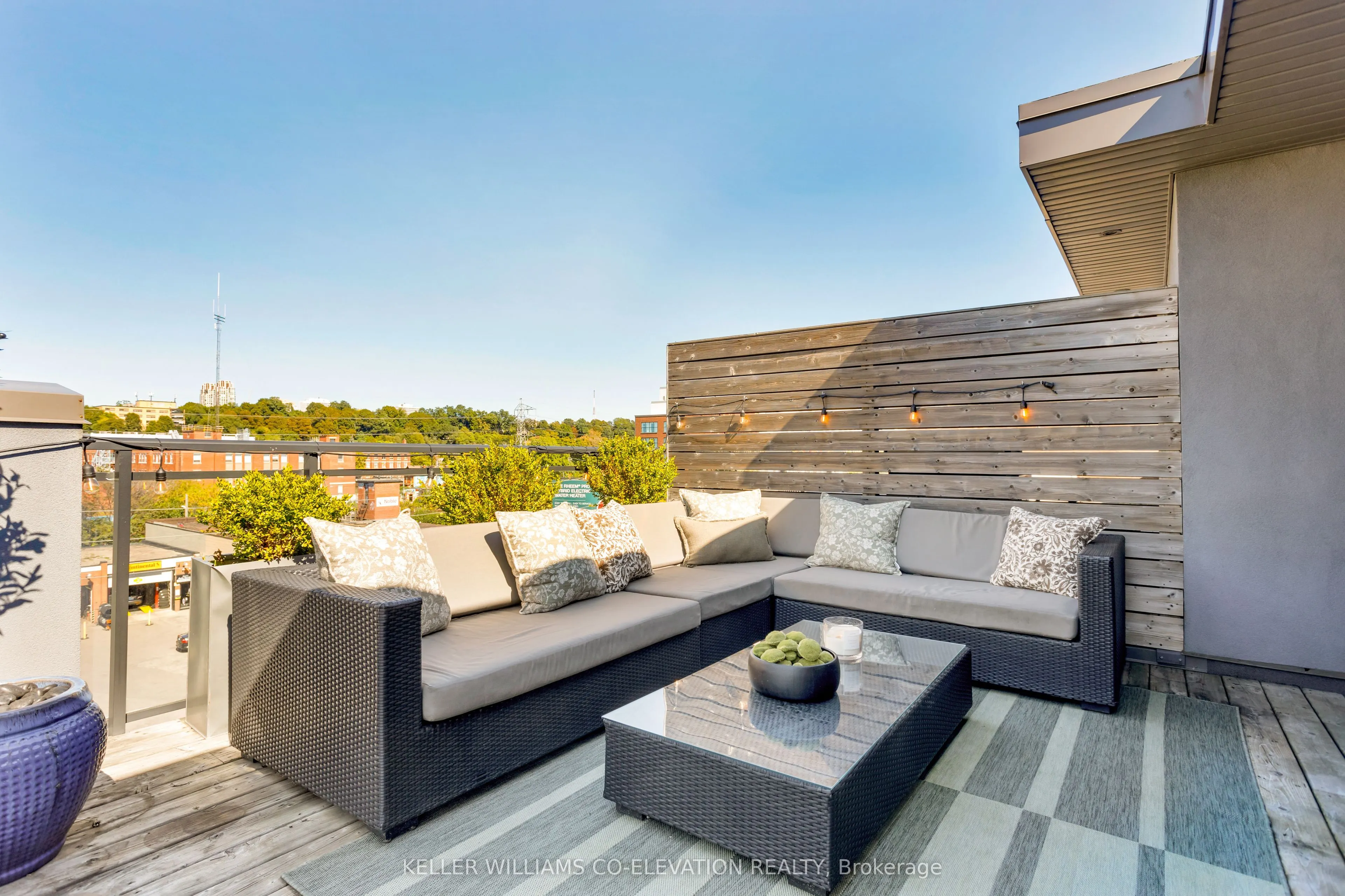 483 Dupont Street, #204