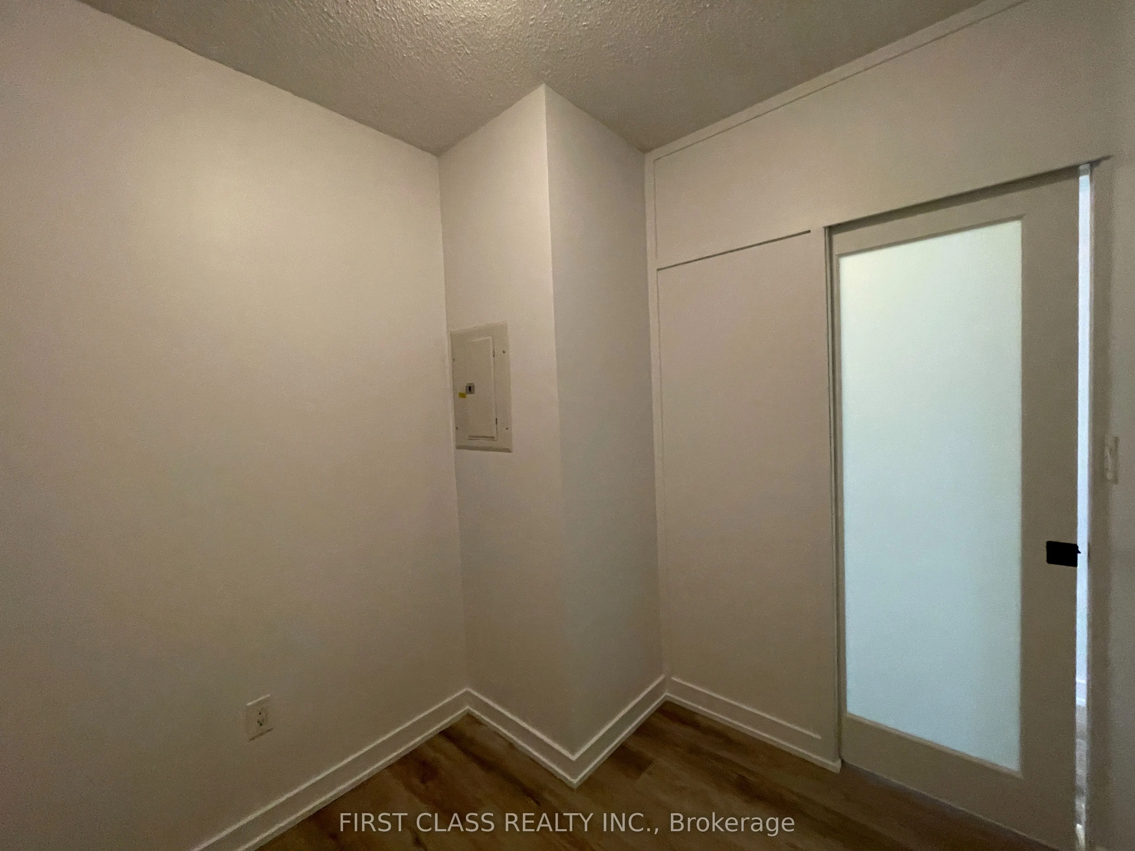 10 Navy Wharf Court, #2507