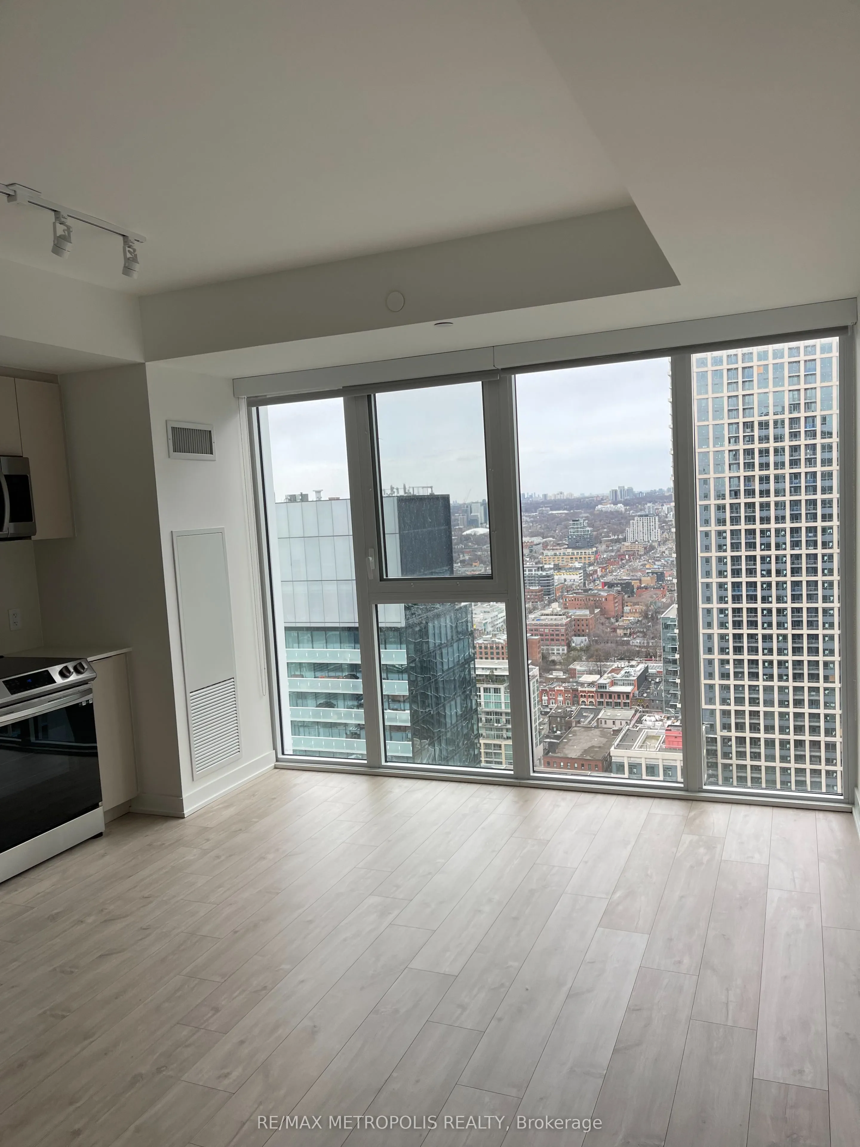 357 King Street W, #3501