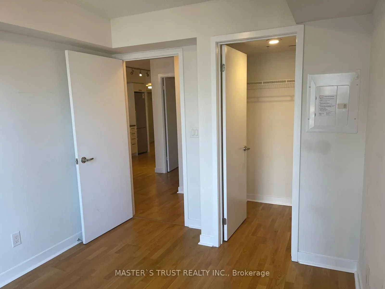 295 Adelaide Street W, #1206