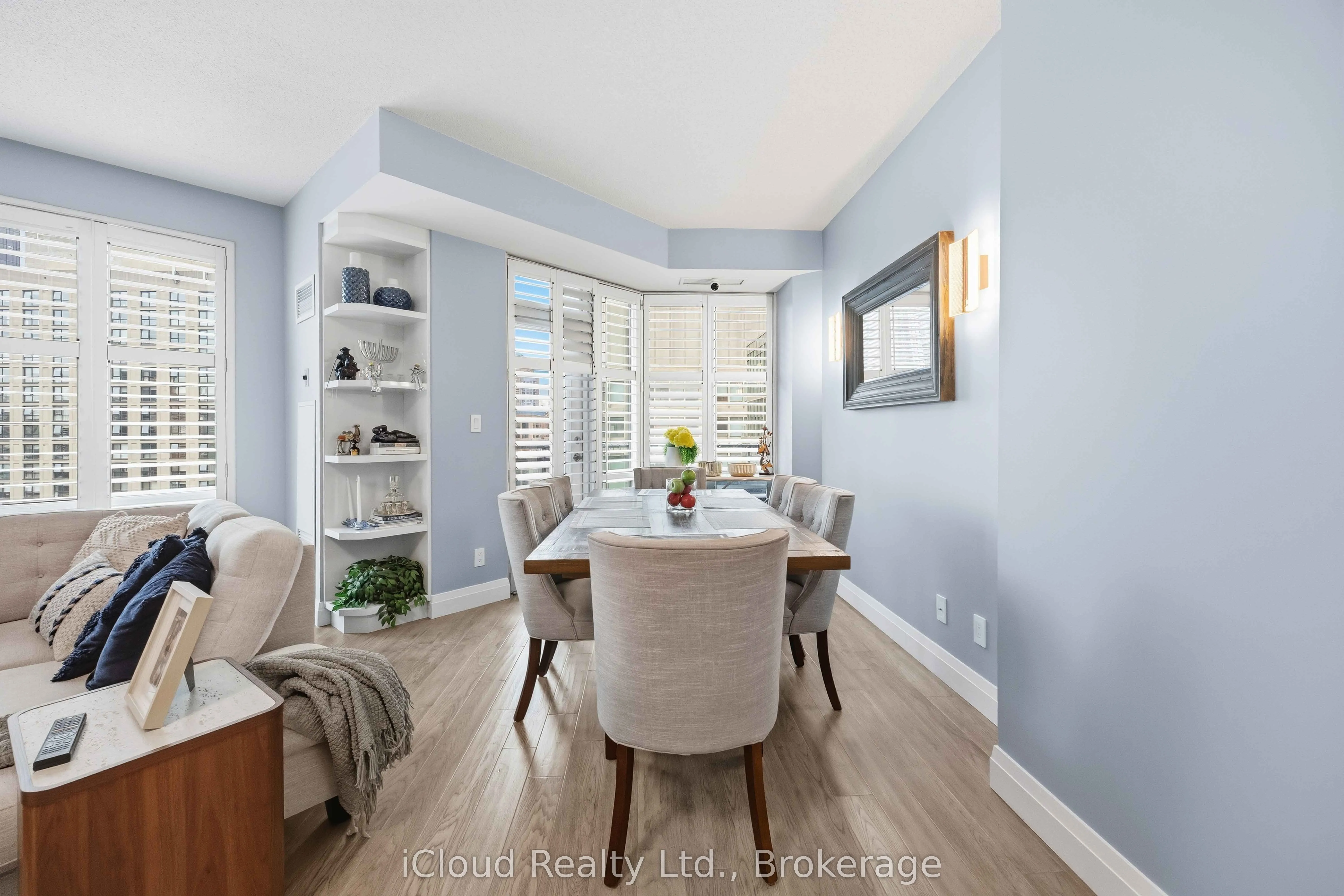 300 Bloor Street E, #2507