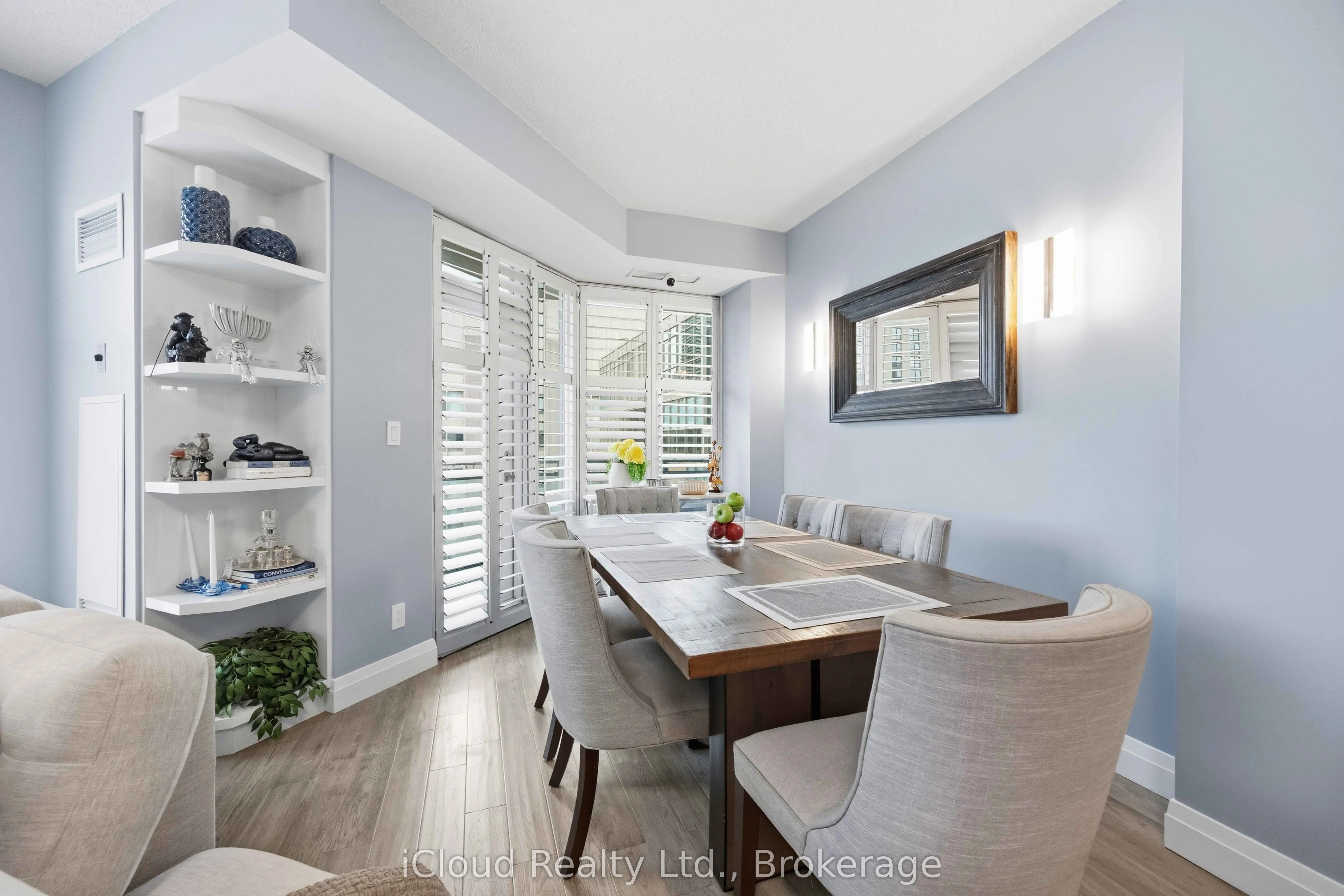 300 Bloor Street E, #2507