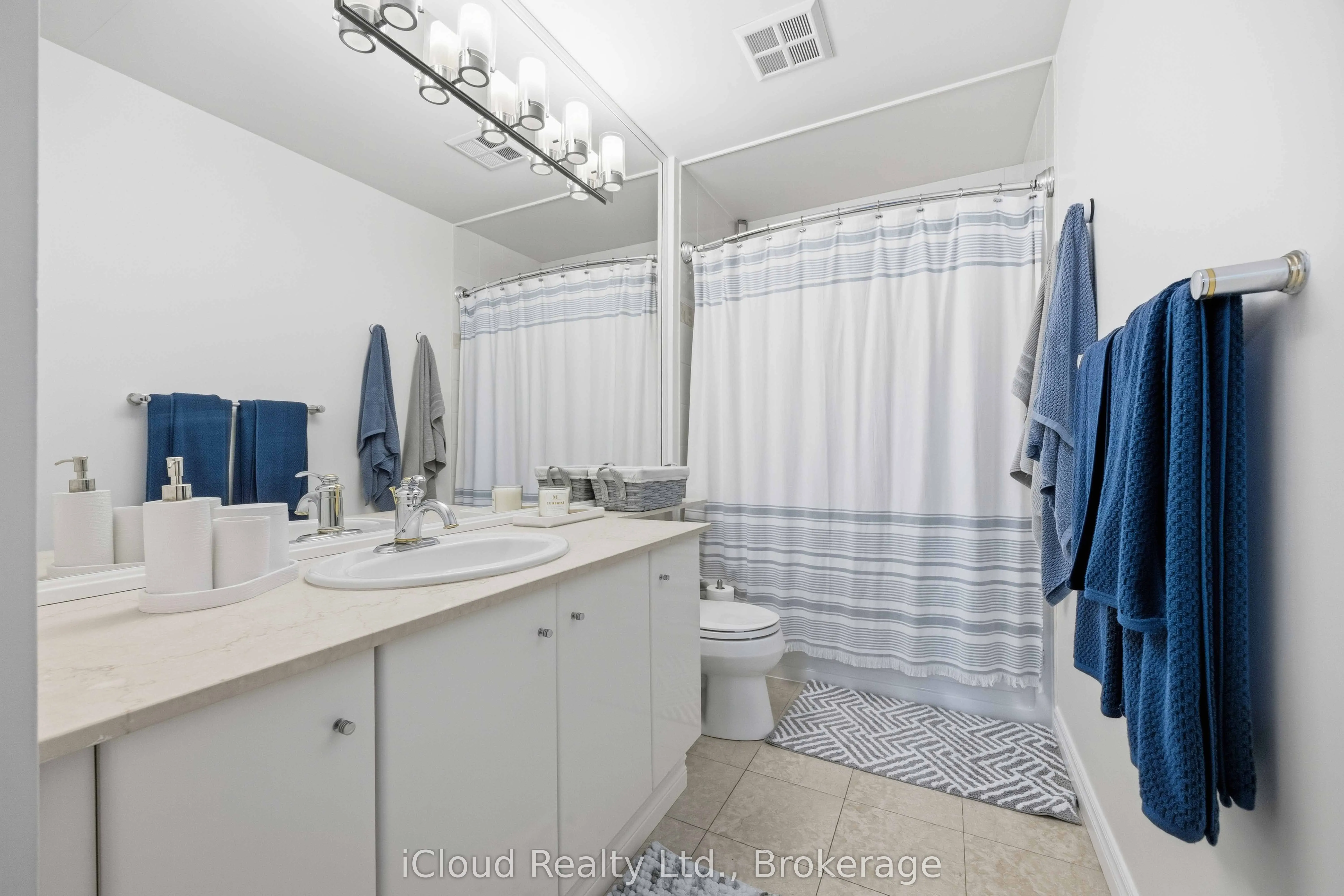 300 Bloor Street E, #2507