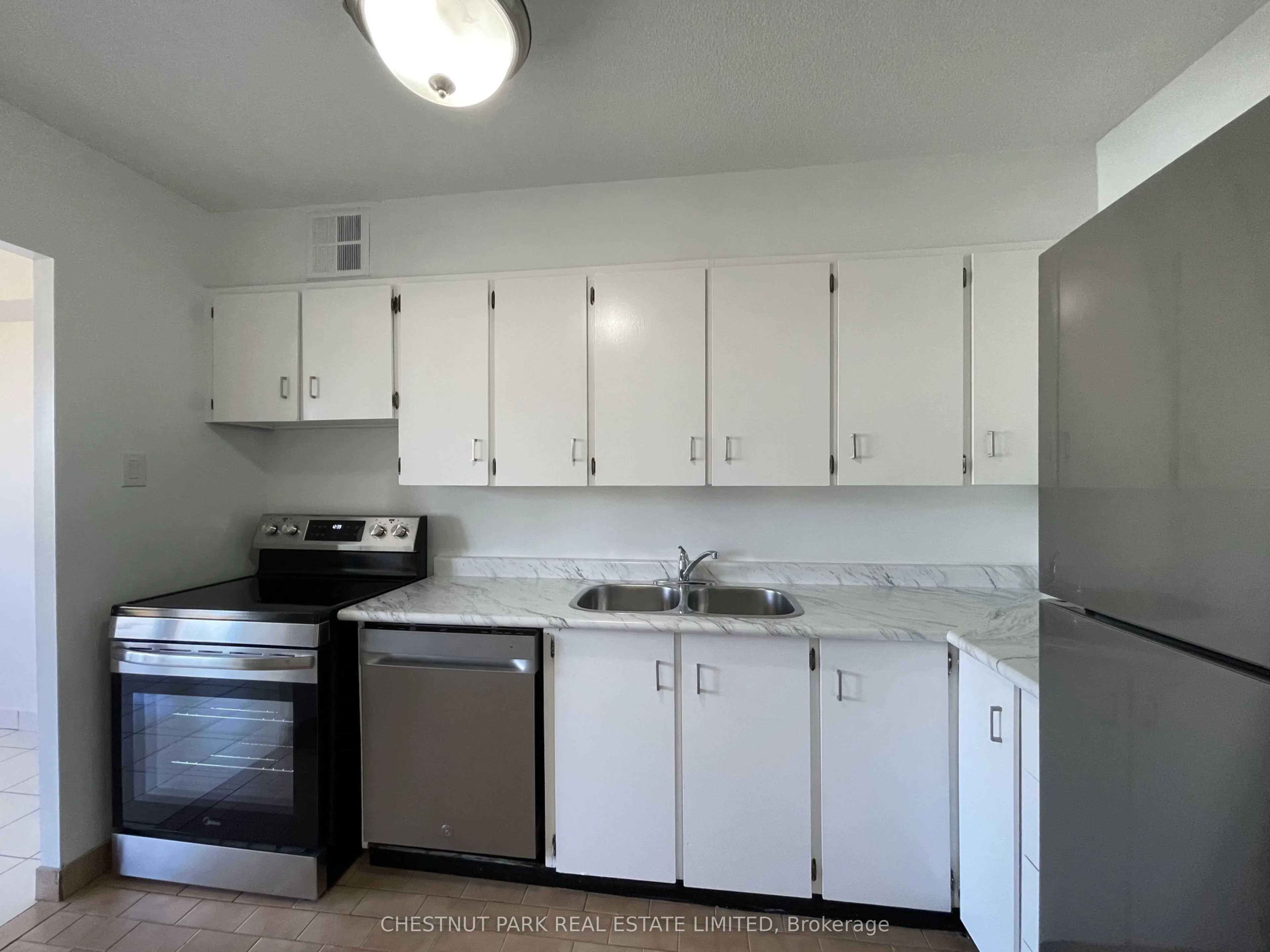 10 Sunrise Avenue, #415