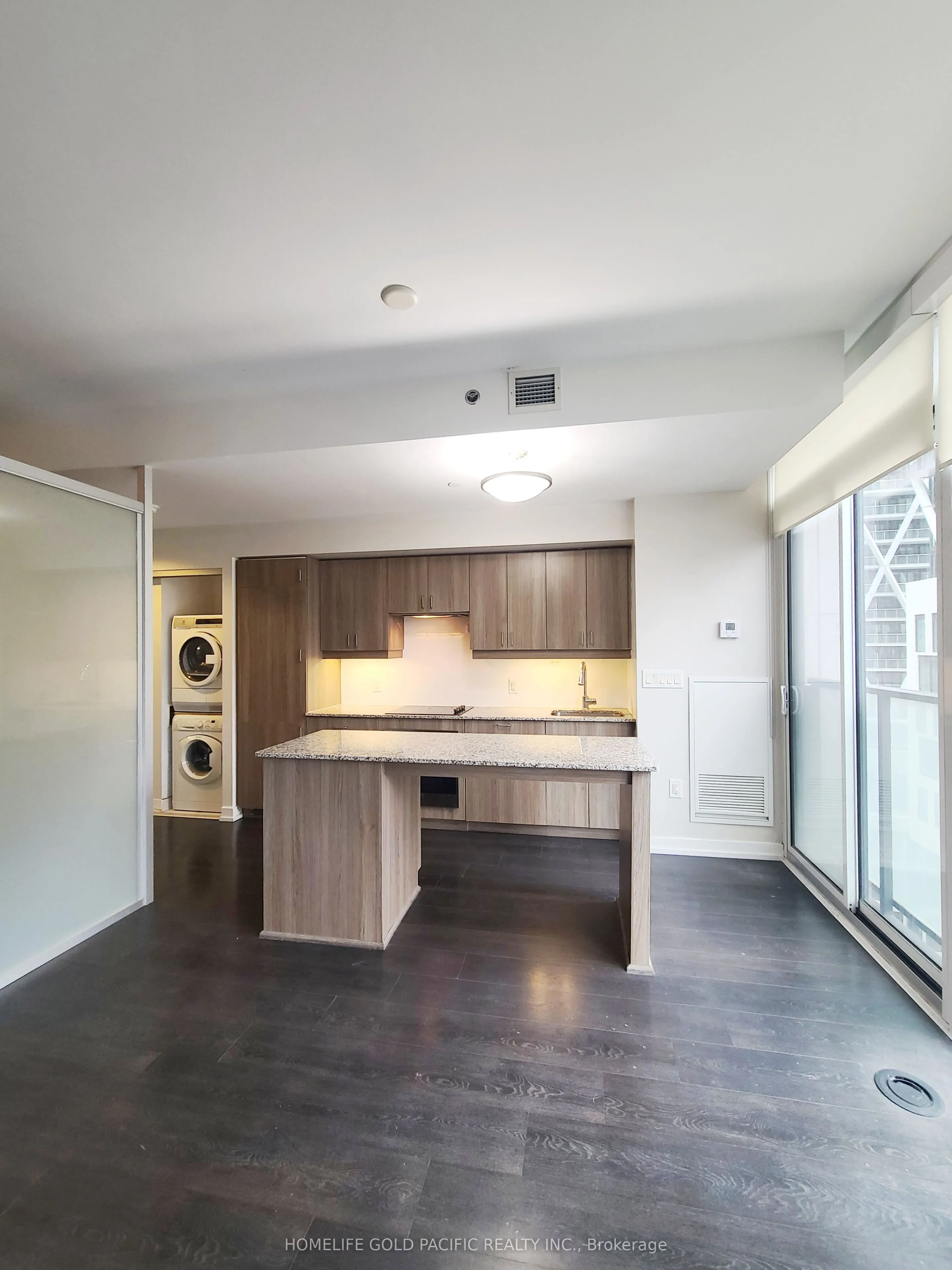 426 University Avenue, #1001