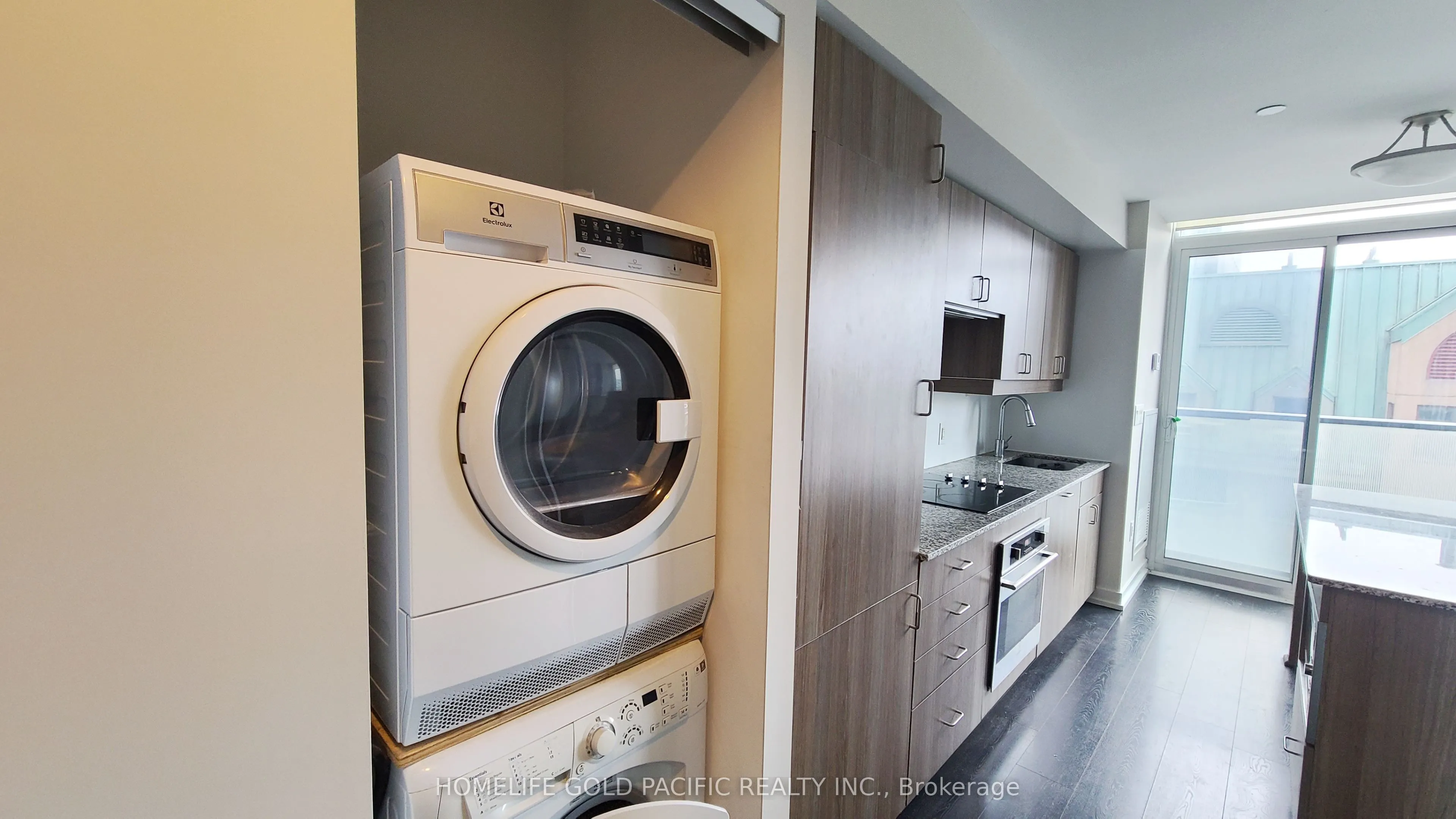 426 University Avenue, #1001
