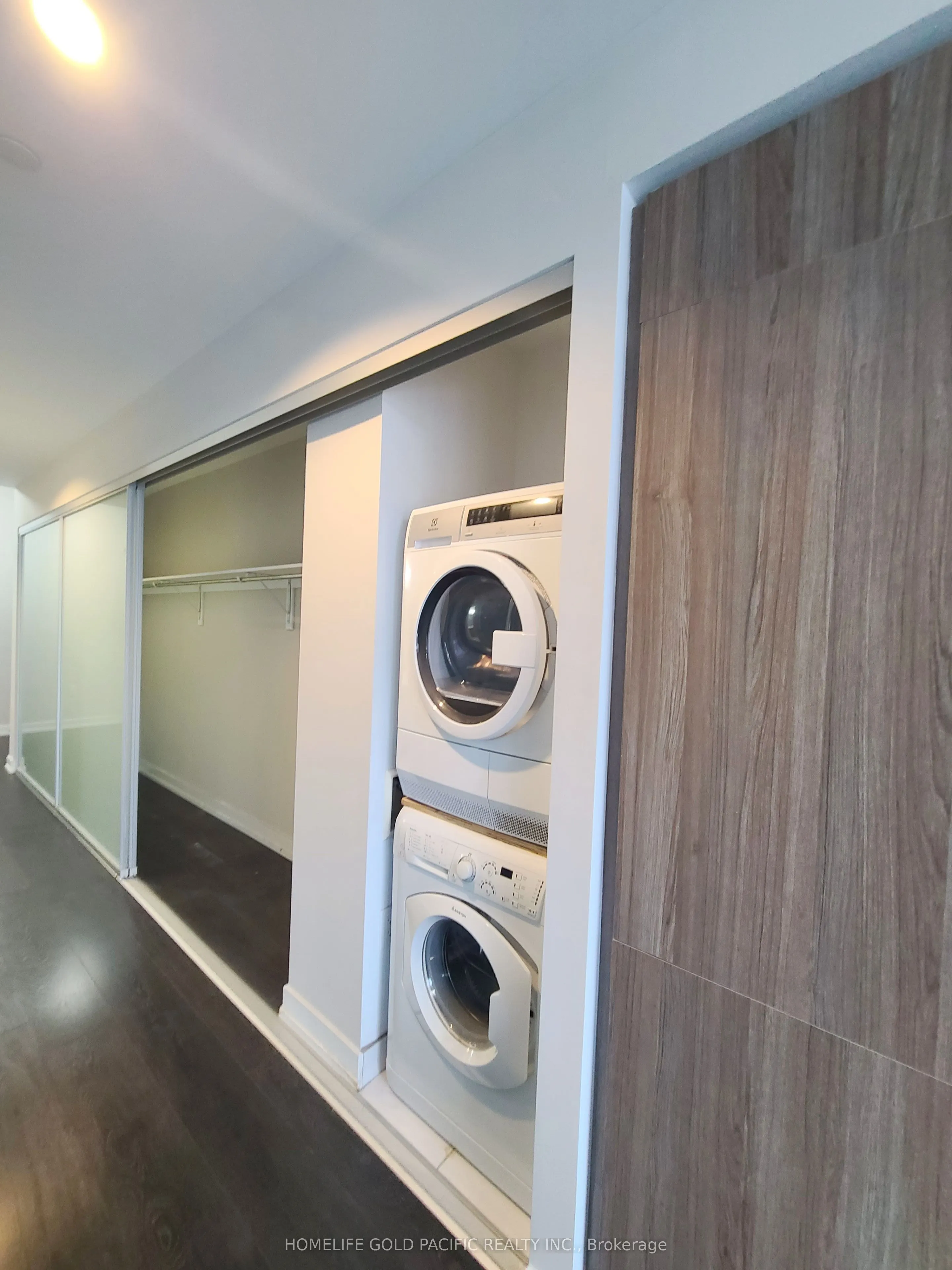 426 University Avenue, #1001