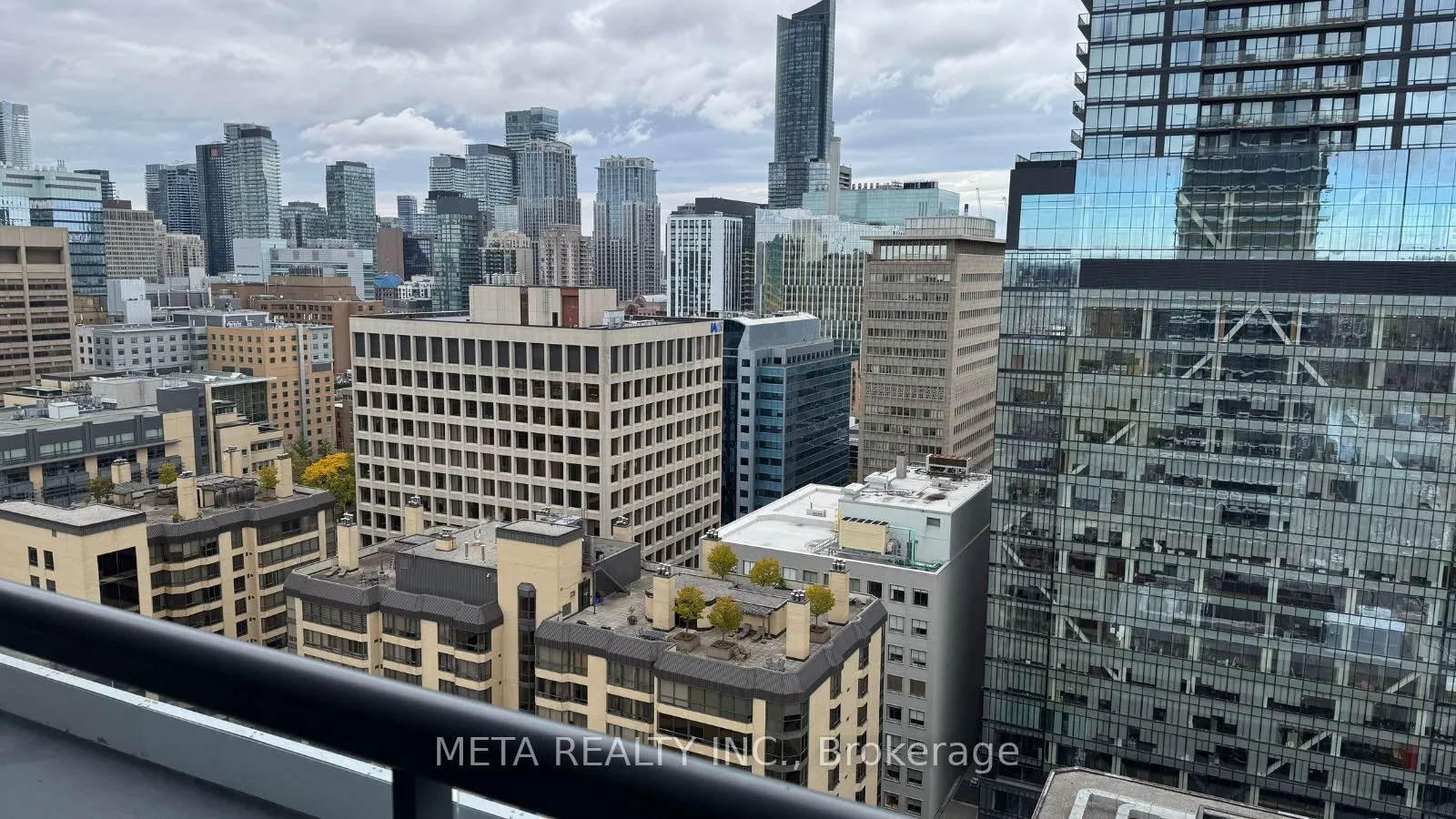 280 Dundas Street, #2404