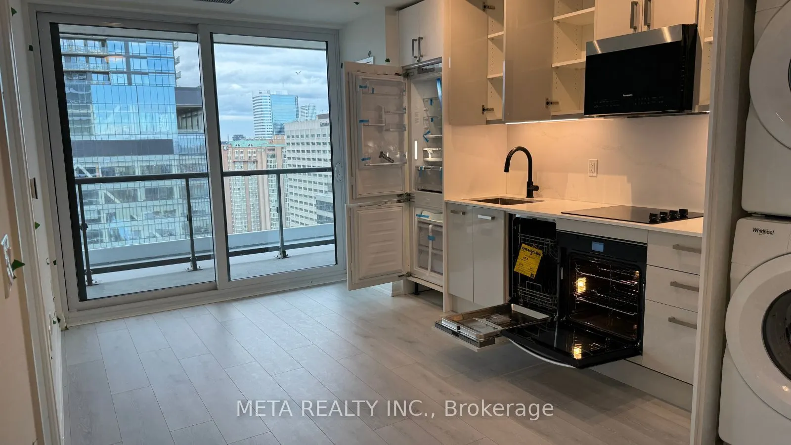 280 Dundas Street, #2404
