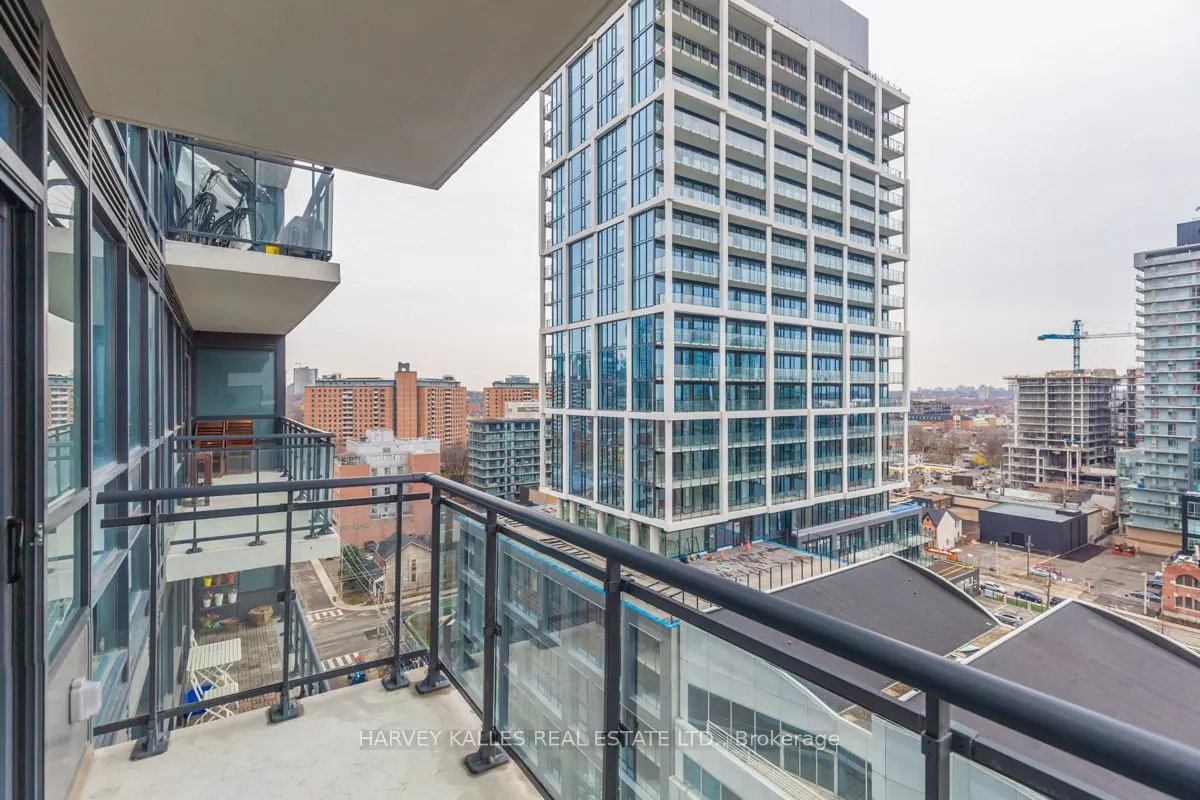 460 Adelaide Street E, #1725