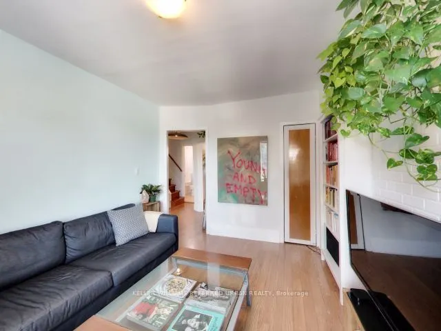 4 Stonehouse Crescent