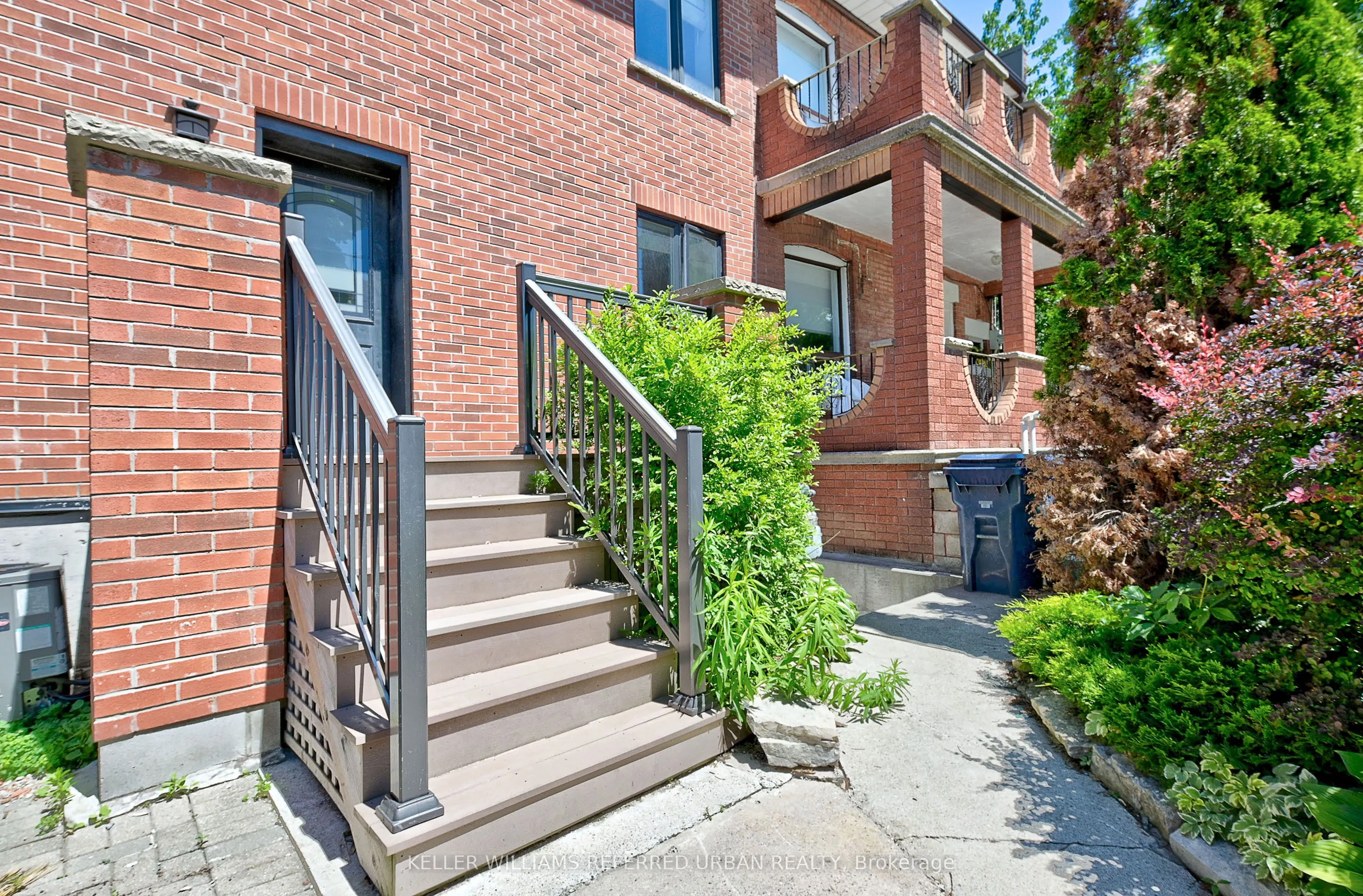 4 Stonehouse Crescent
