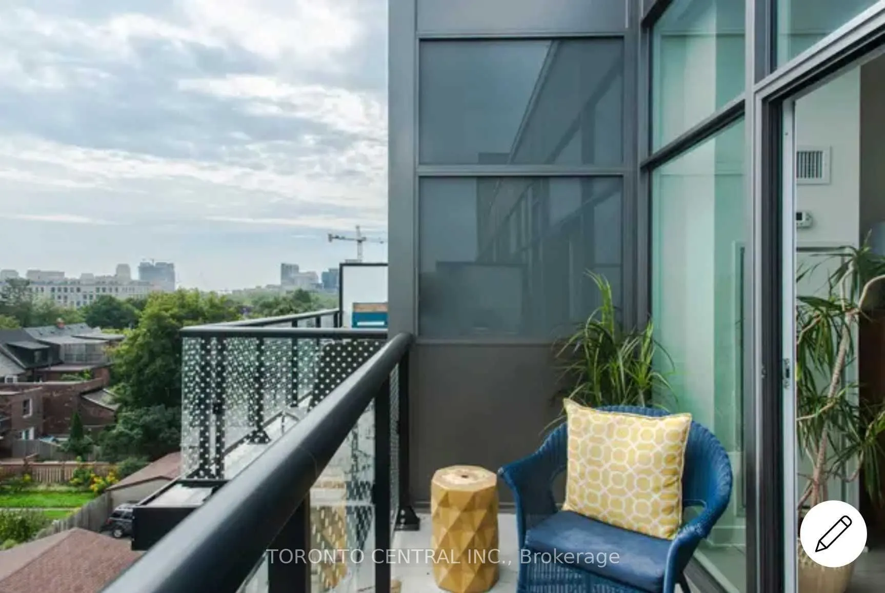 109 Ossington Avenue, #512