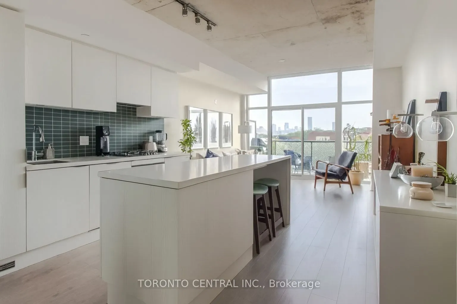 109 Ossington Avenue, #512