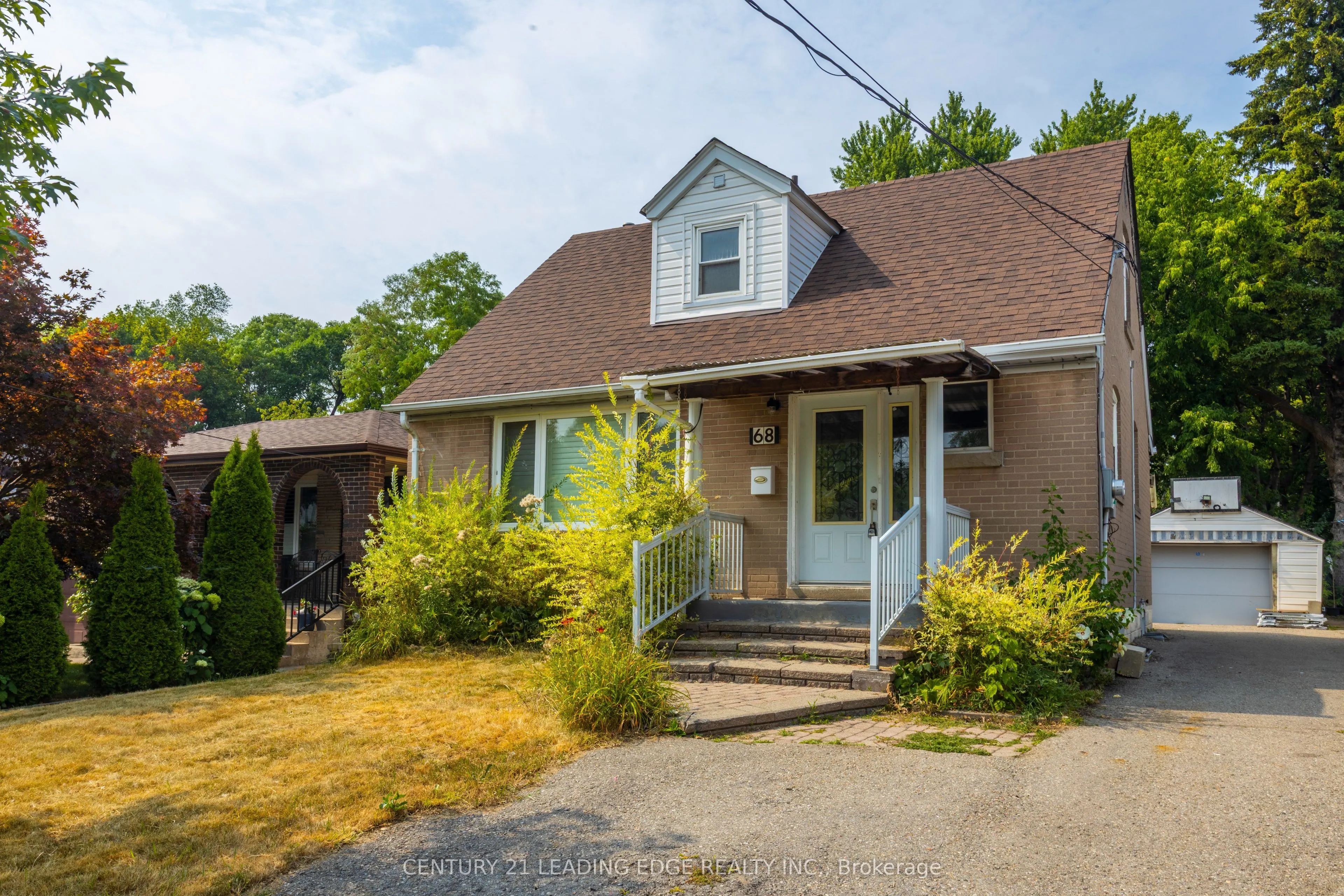 68 Nipigon Avenue