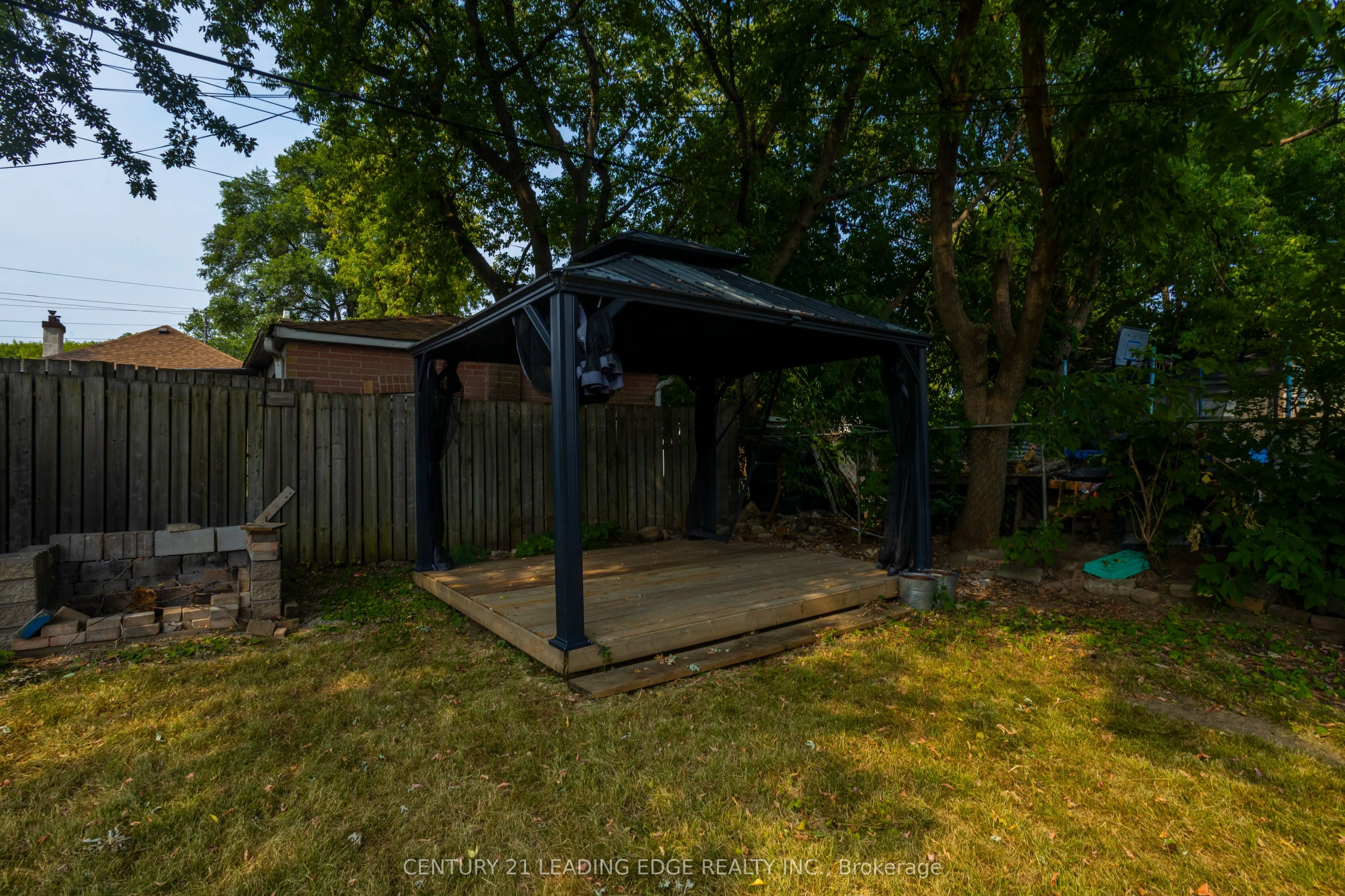 68 Nipigon Avenue