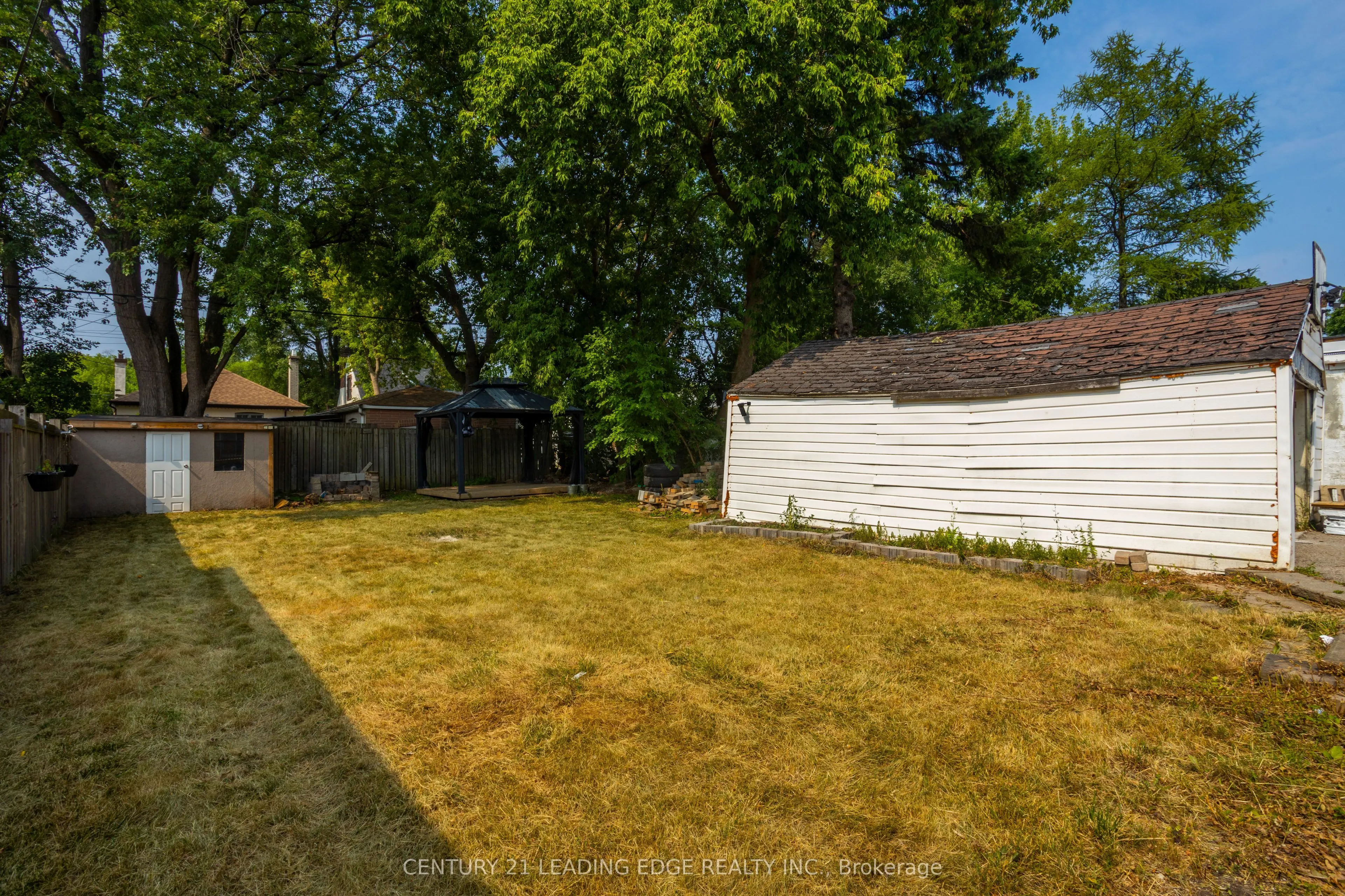 68 Nipigon Avenue