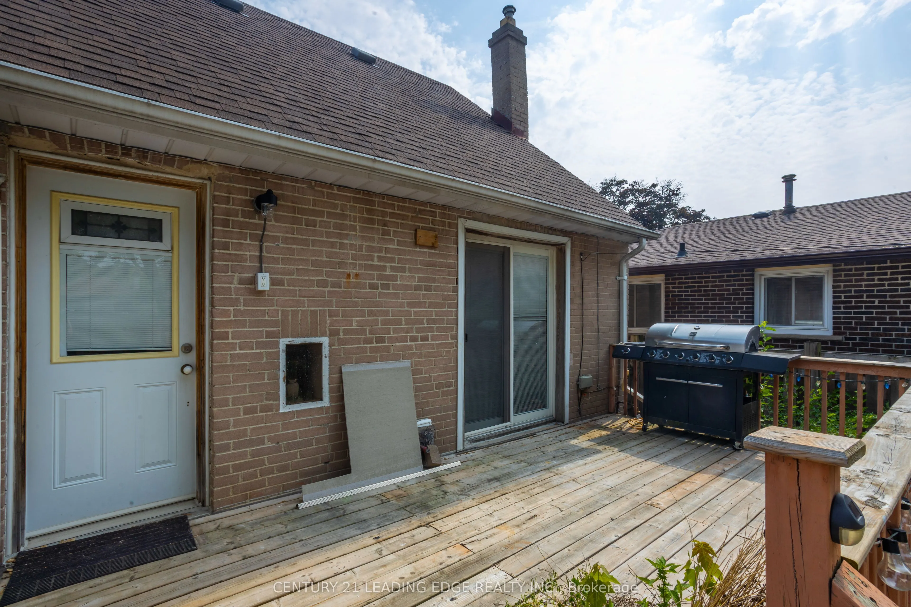 68 Nipigon Avenue
