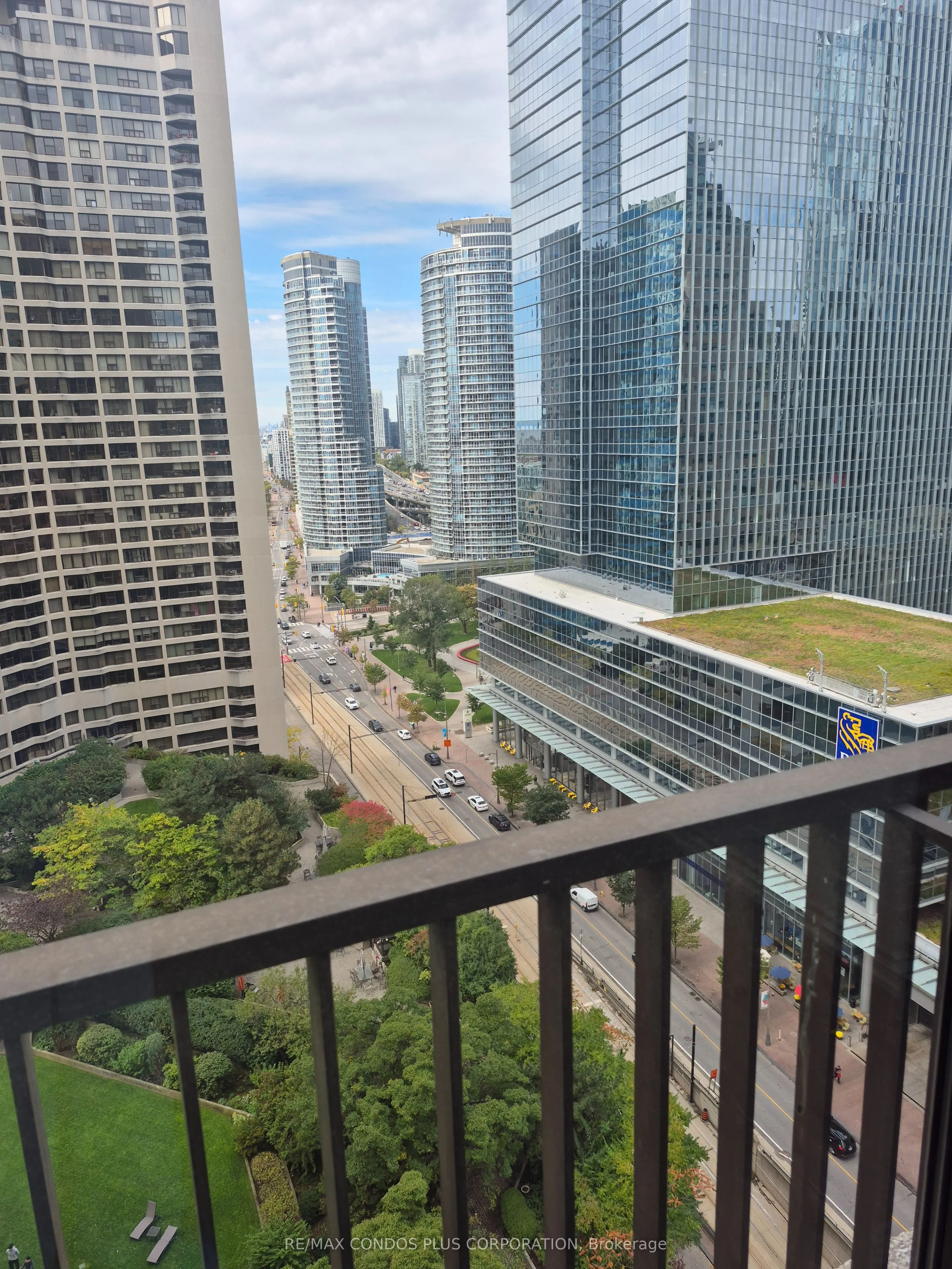 33 Harbour Square, #2036
