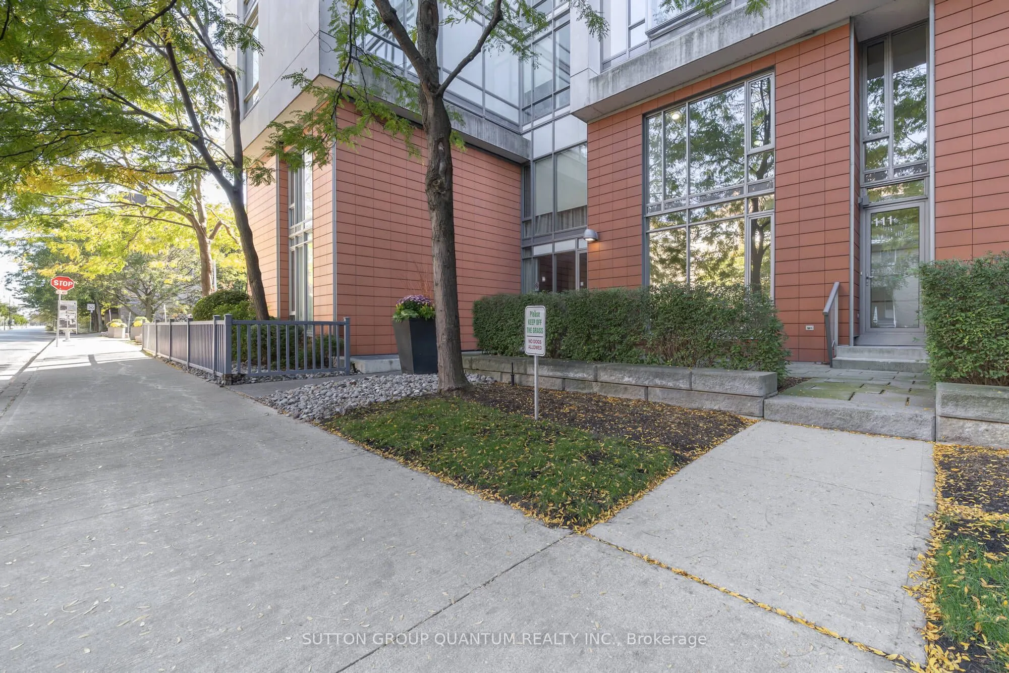 90 Stadium Road, #TH111