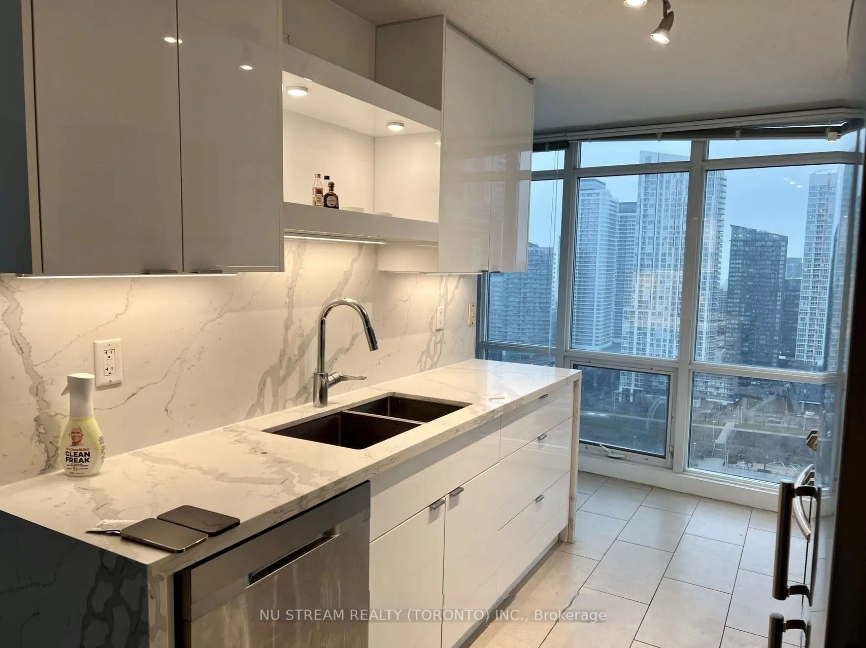 15 Fort York Boulevard, #2912