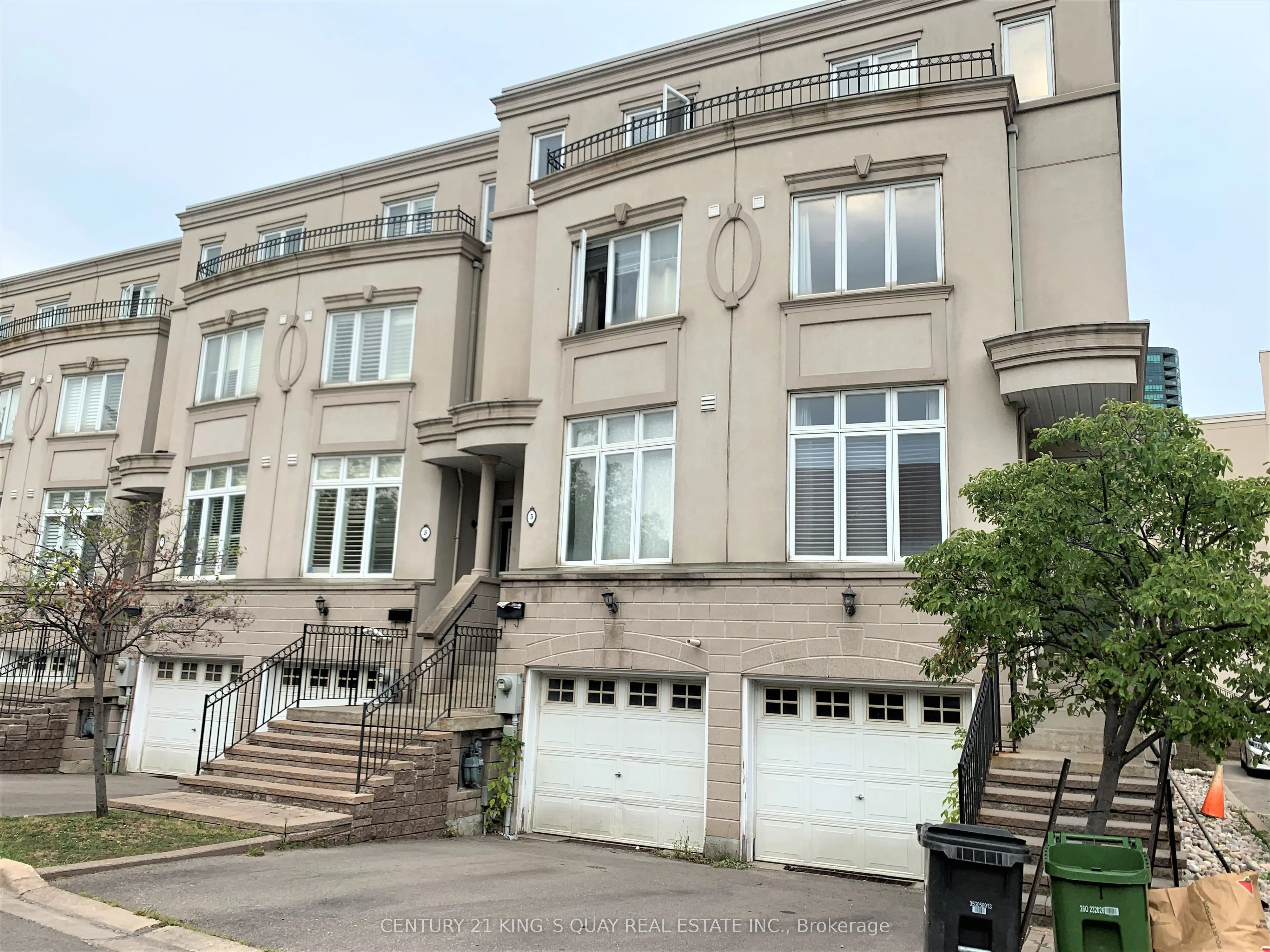 1 English Garden Way, #12