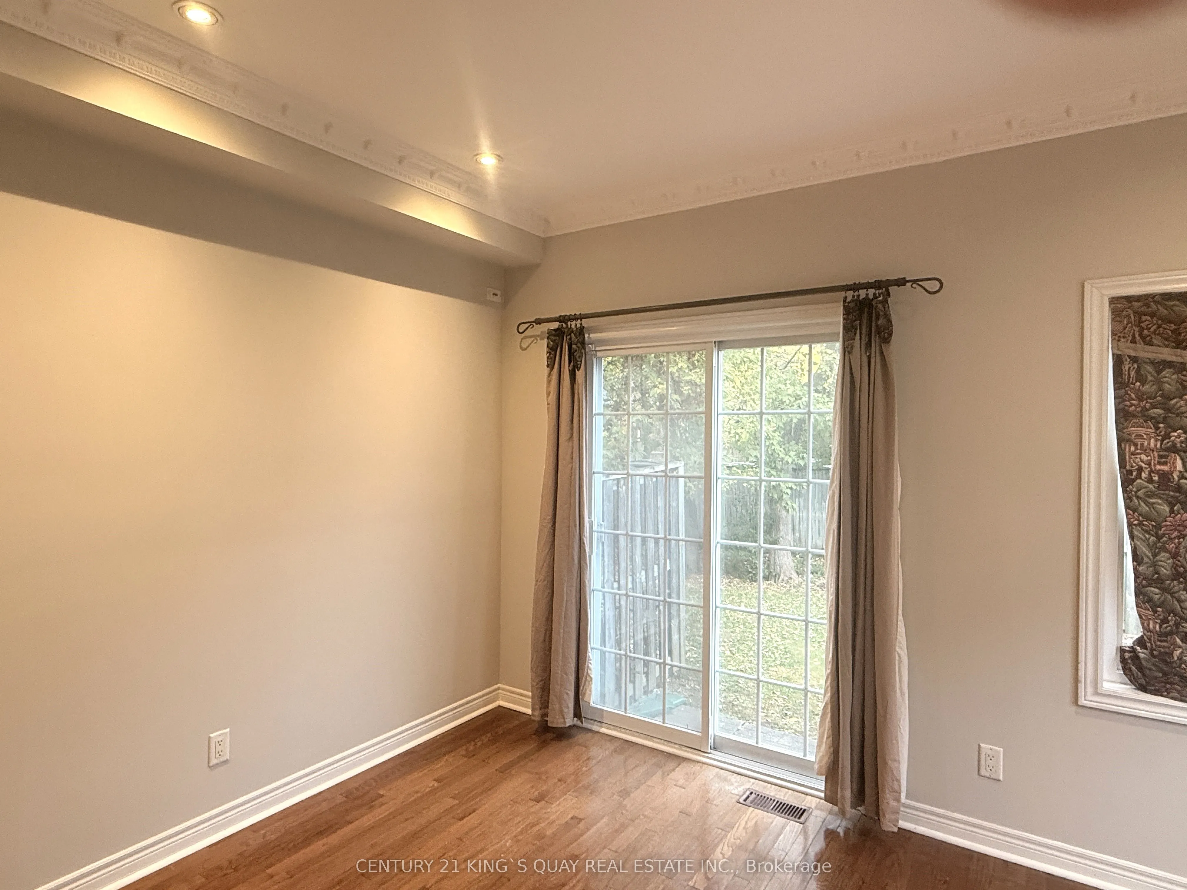 1 English Garden Way, #12