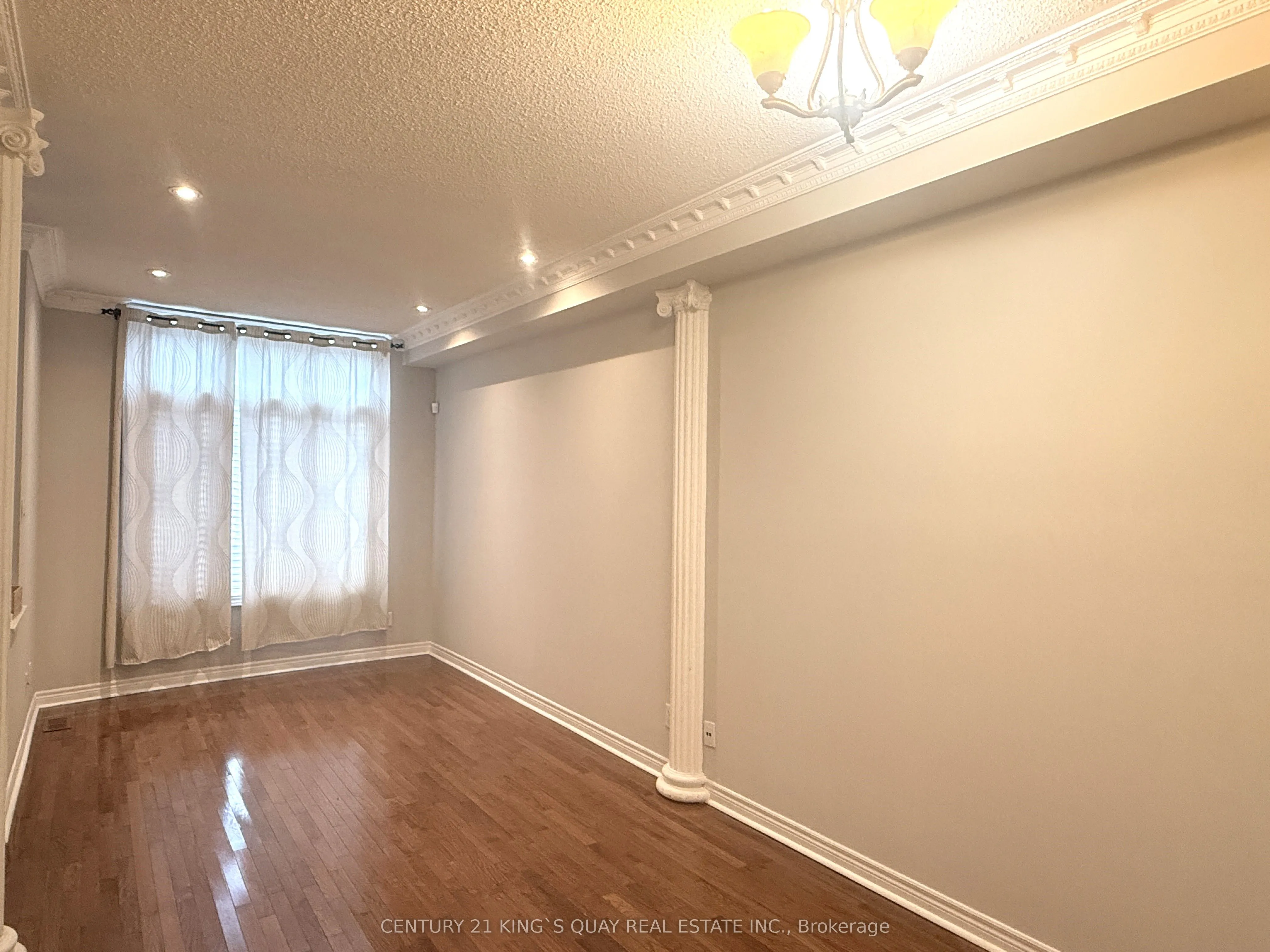 1 English Garden Way, #12