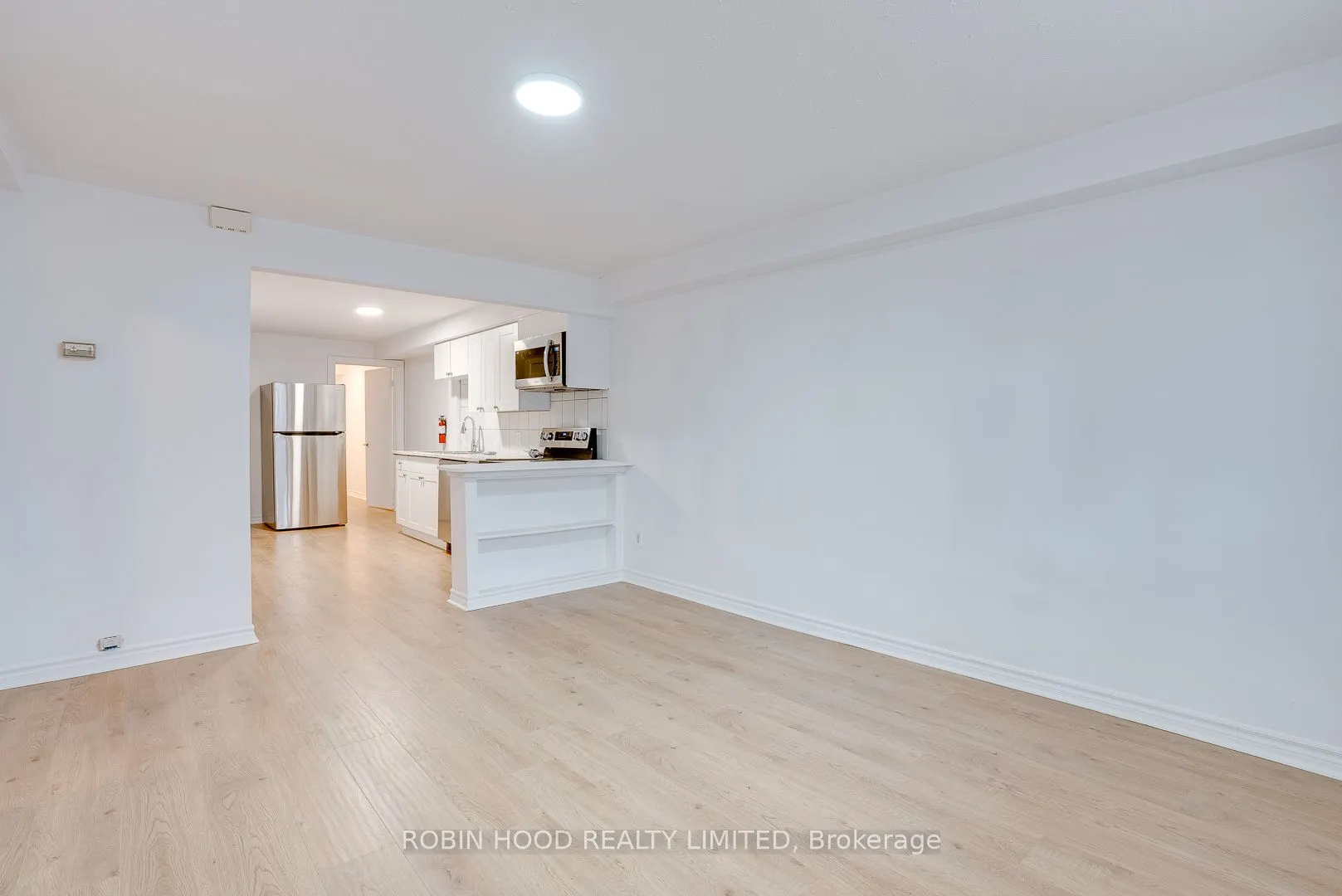 104 Gloucester Grove, #PH1