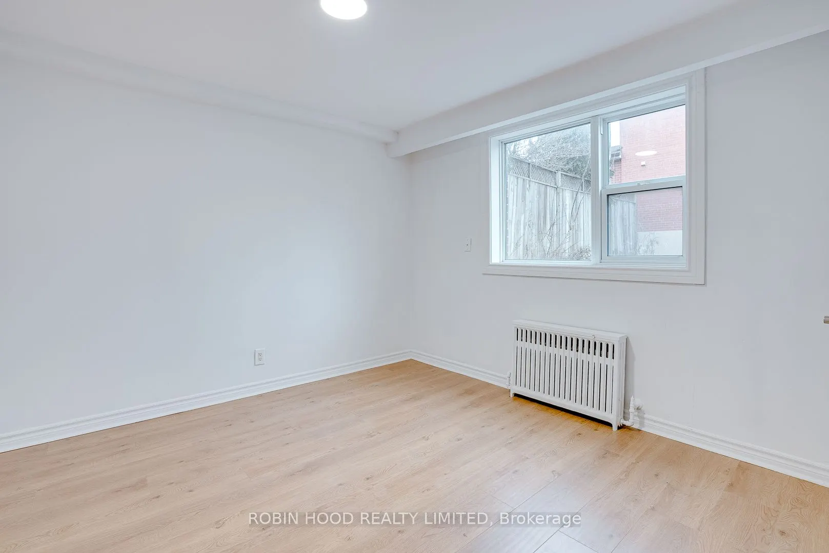 104 Gloucester Grove, #PH1
