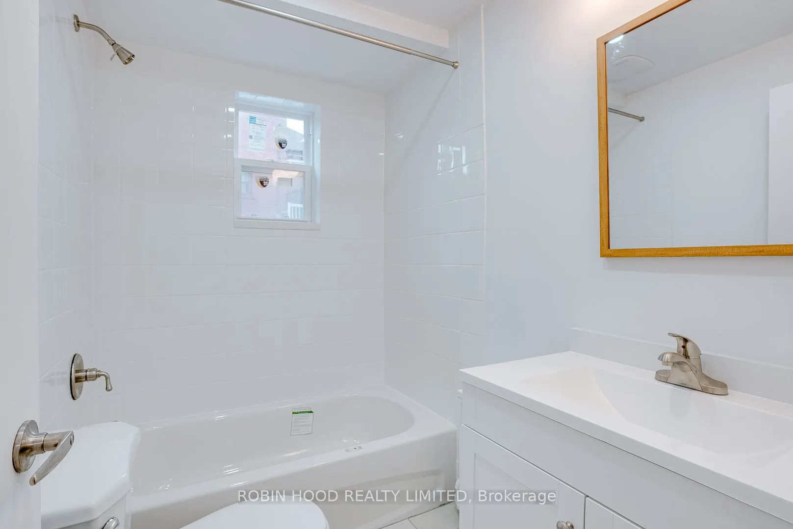 104 Gloucester Grove, #PH1