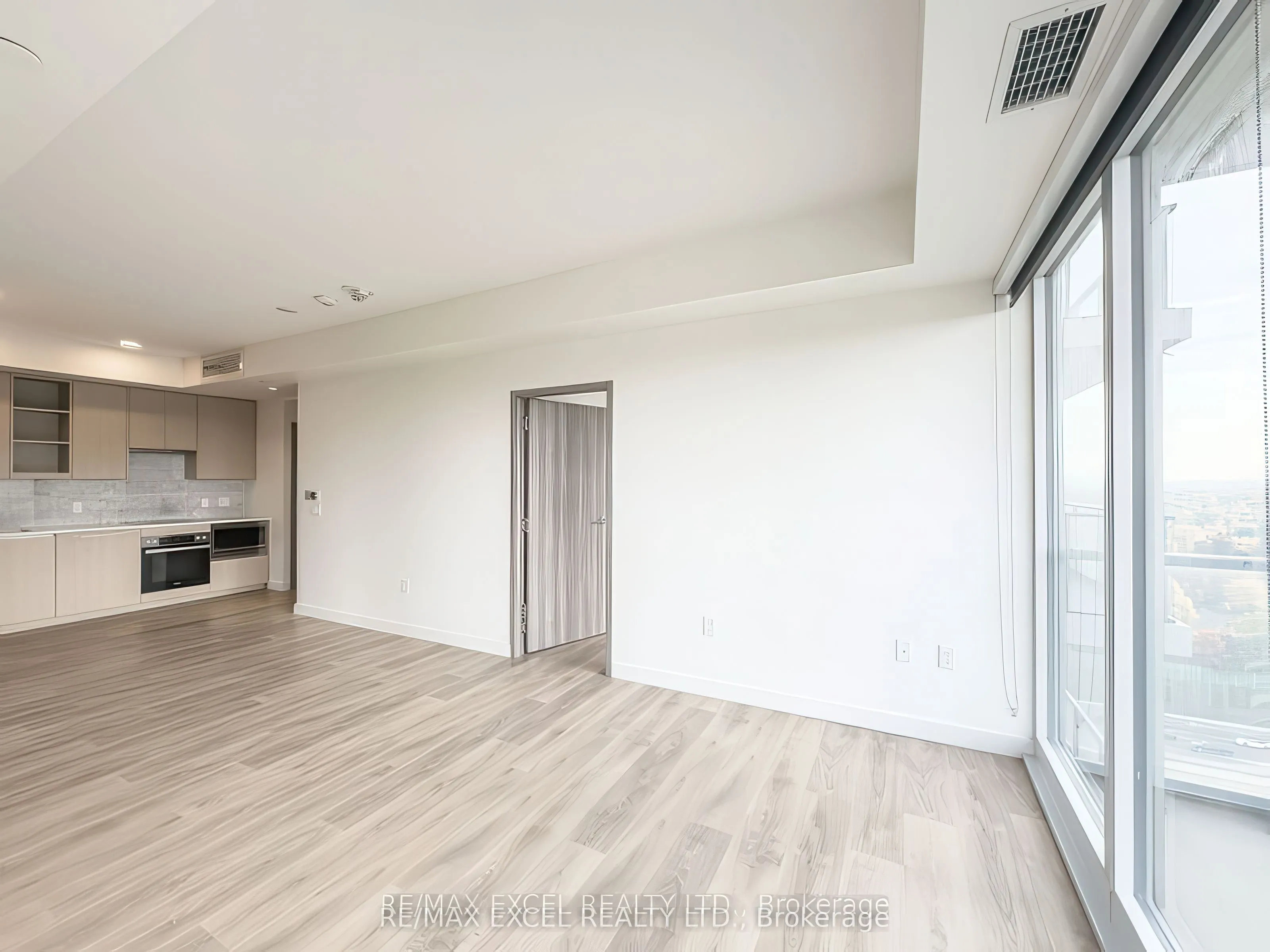 95 McMahon Drive, #2209