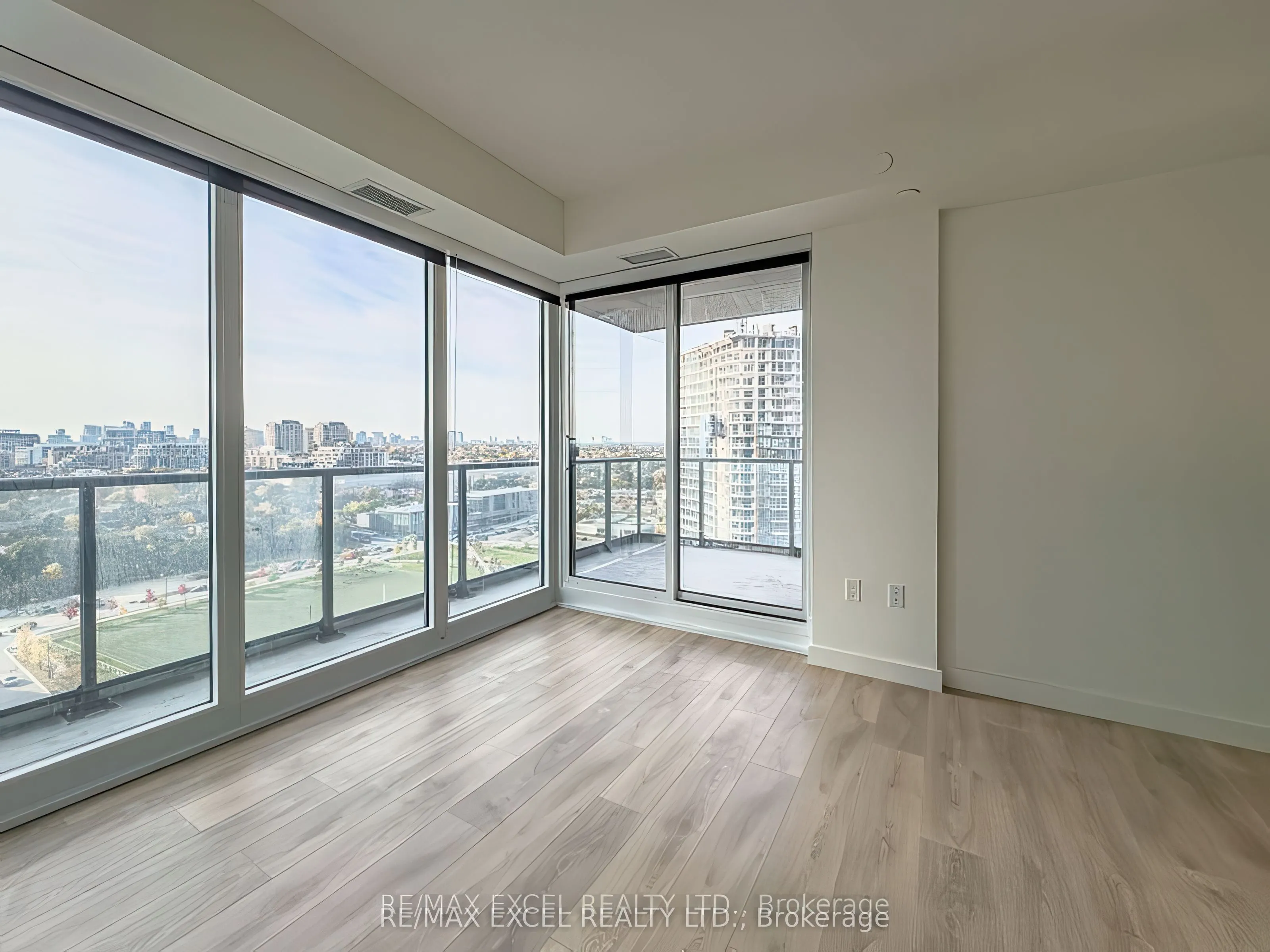 95 McMahon Drive, #2209