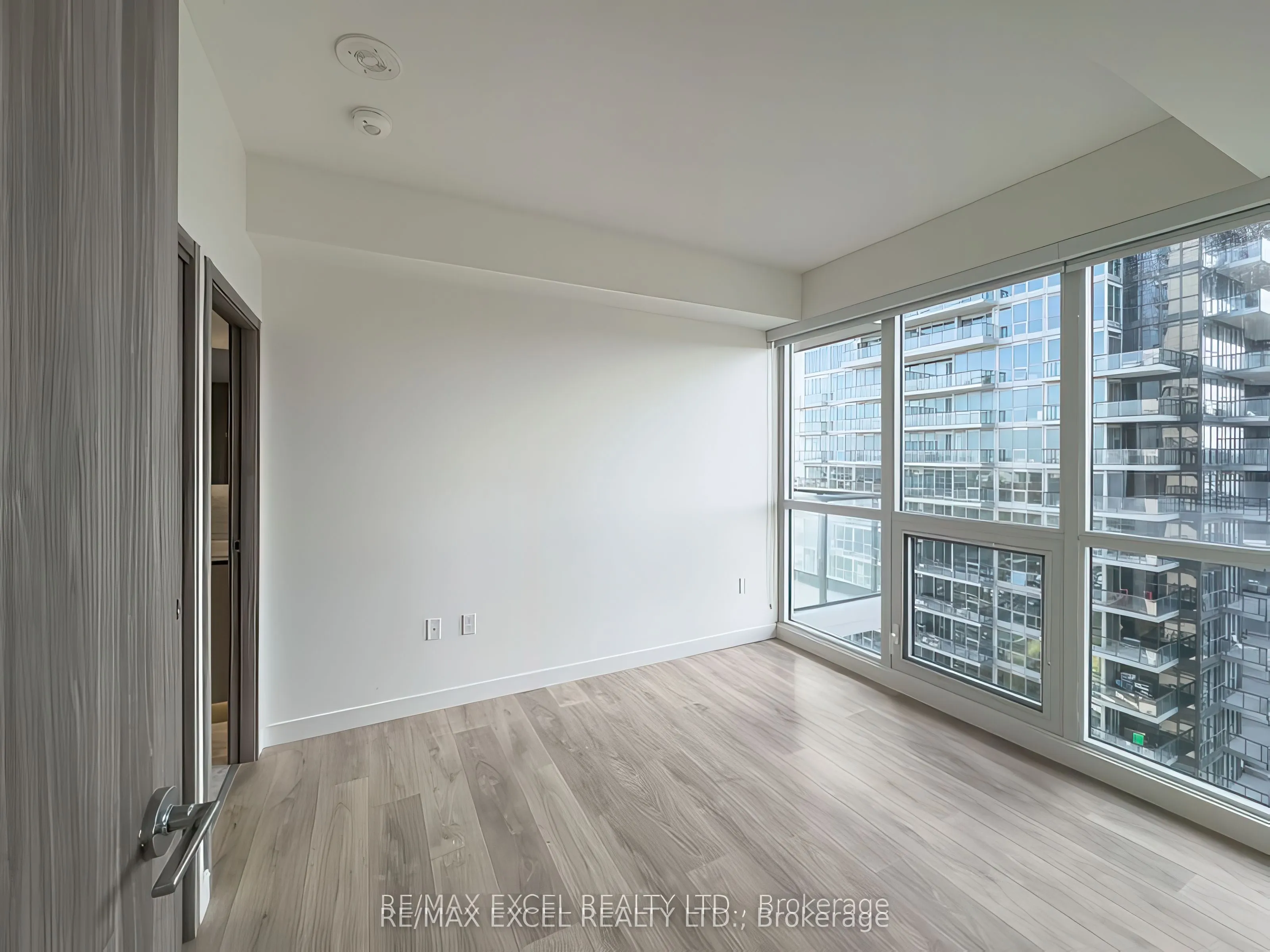 95 McMahon Drive, #2209