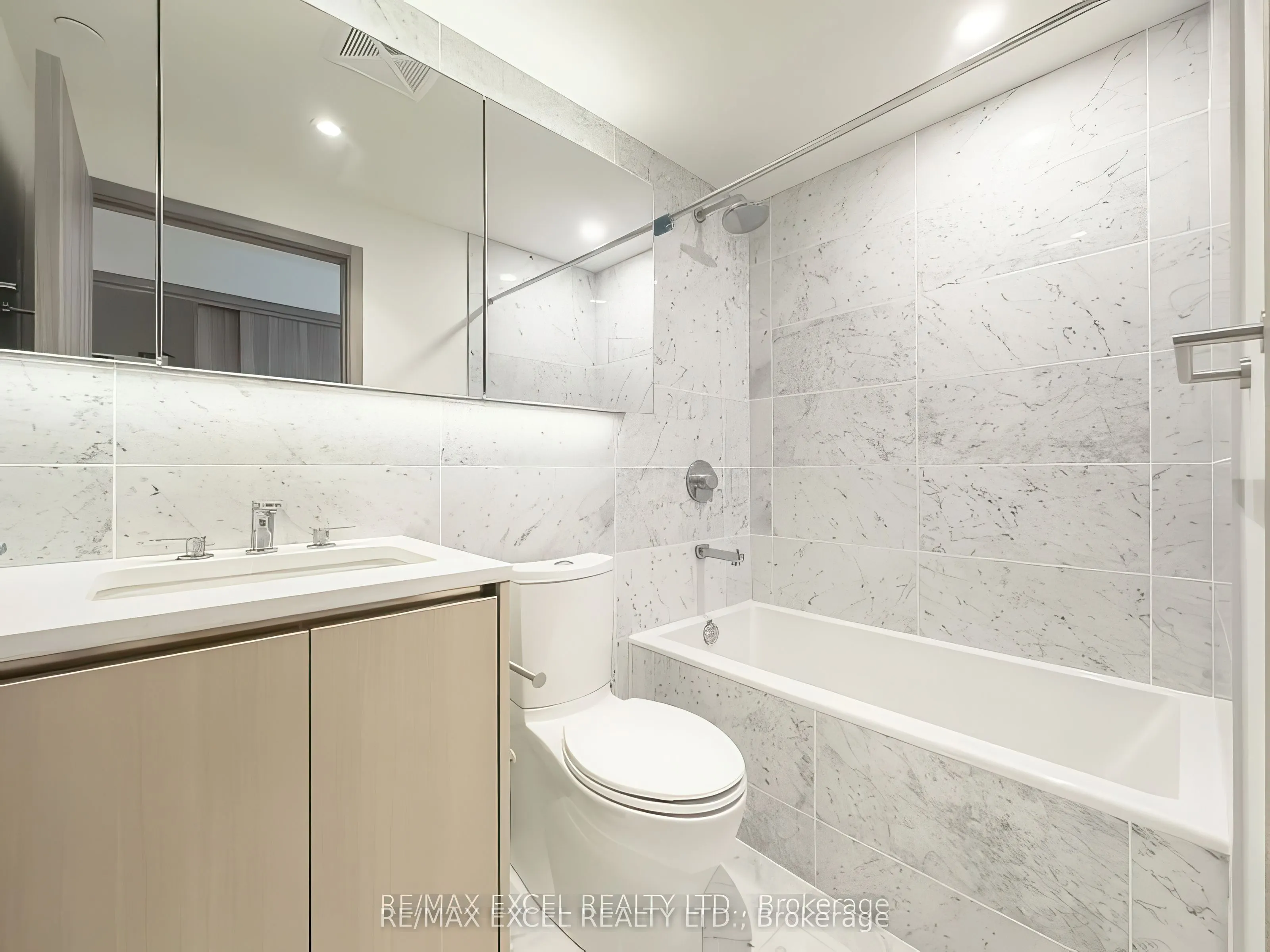 95 McMahon Drive, #2209