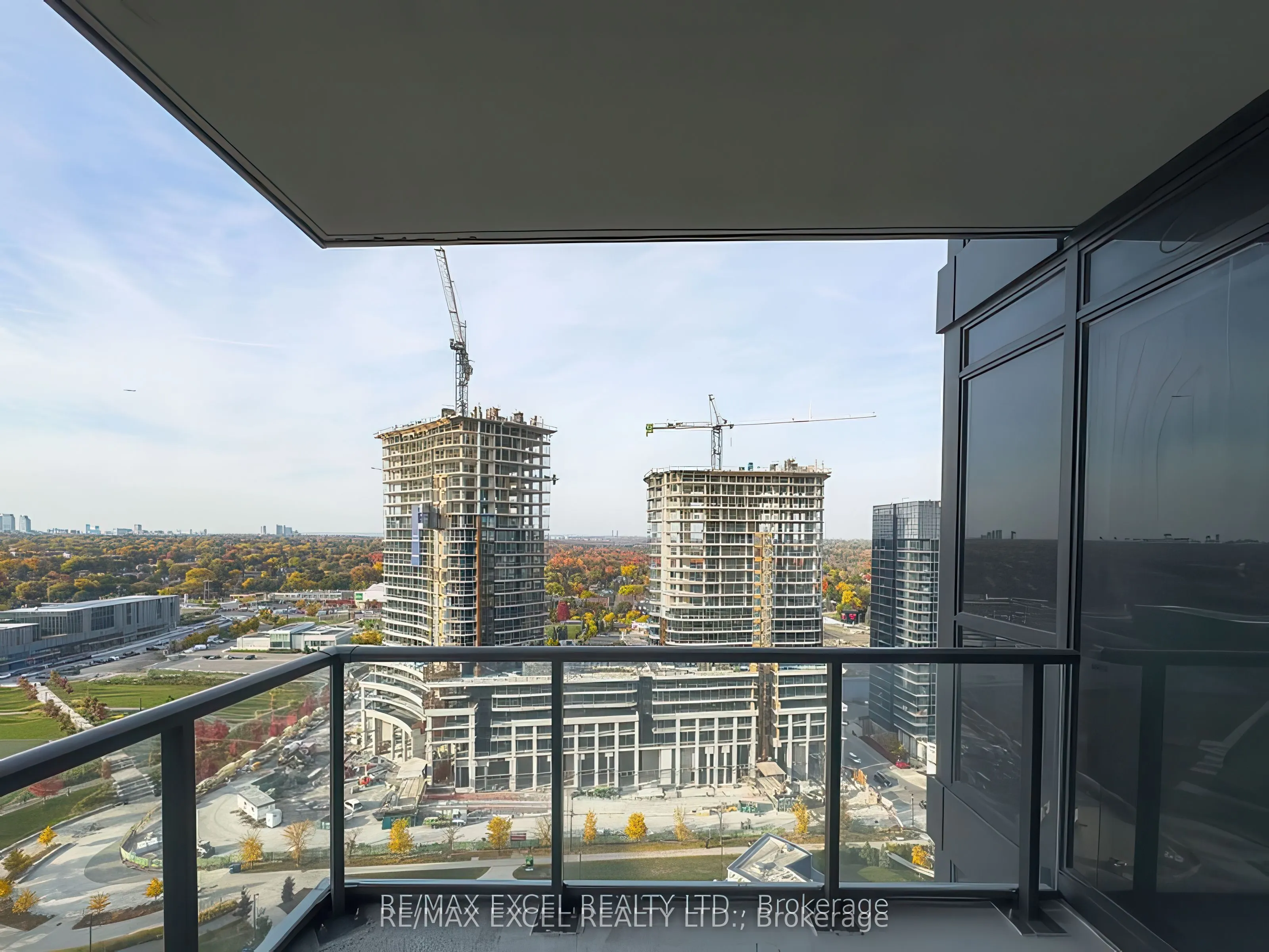95 McMahon Drive, #2209