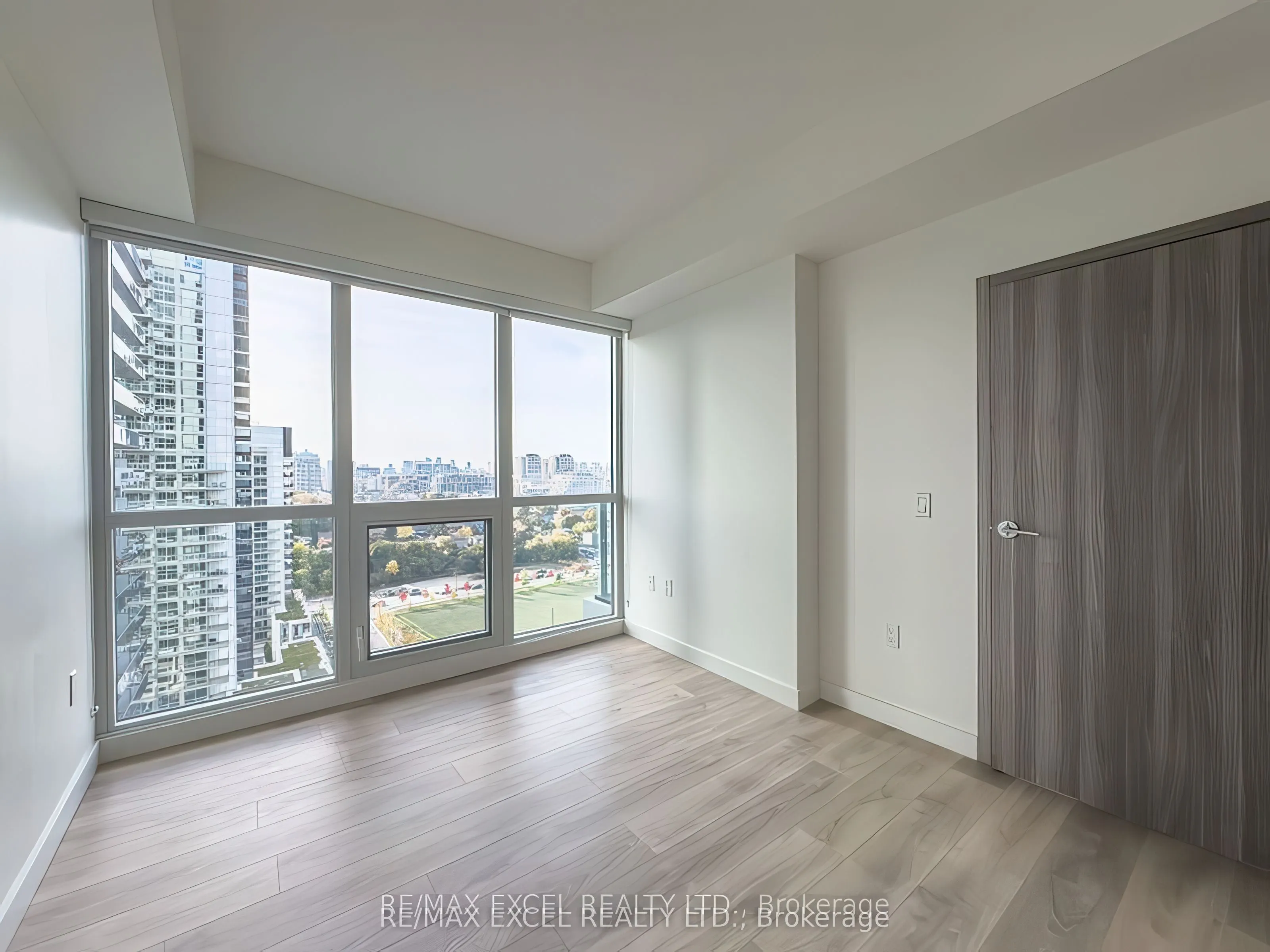 95 McMahon Drive, #2209
