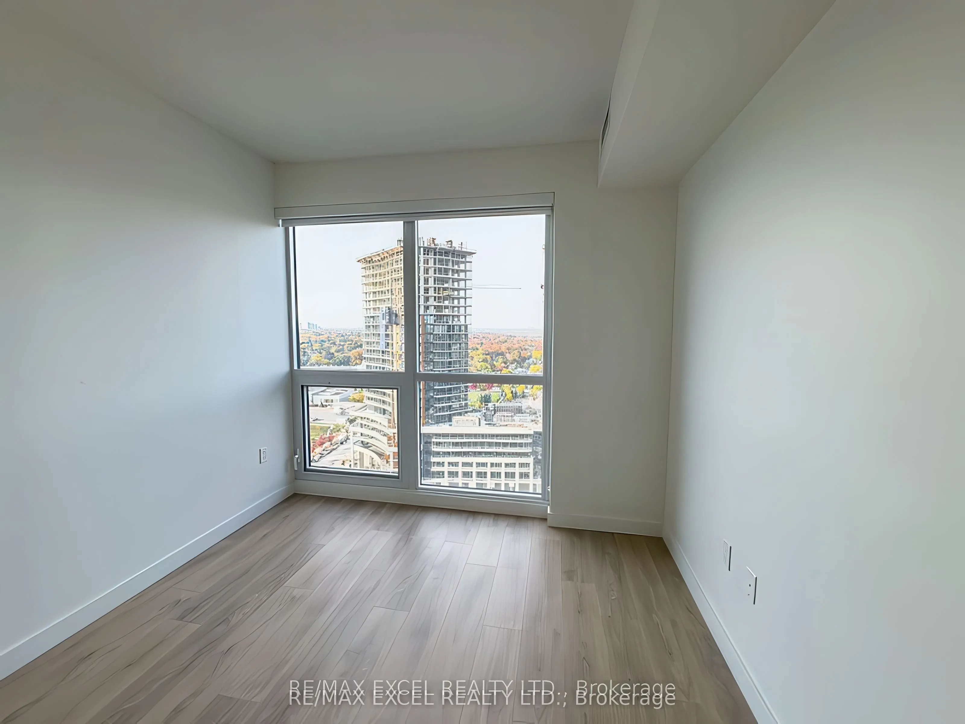 95 McMahon Drive, #2209