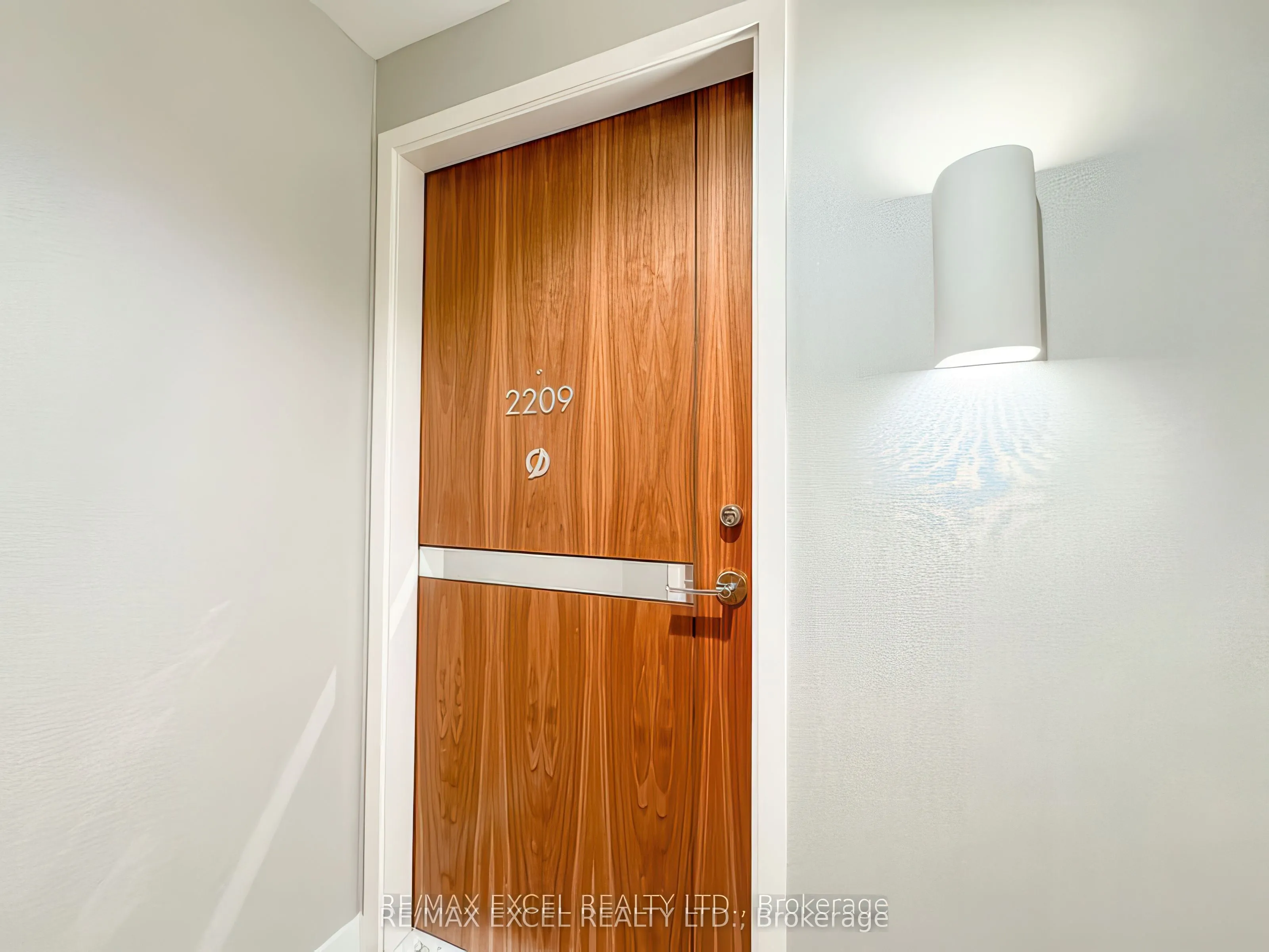 95 McMahon Drive, #2209