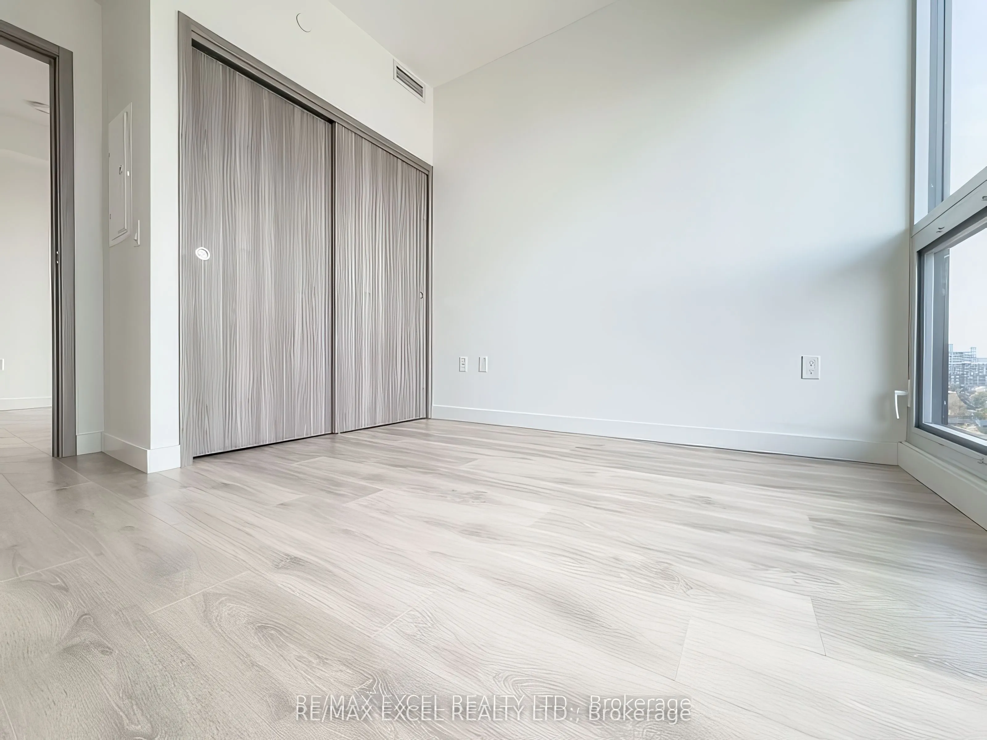 95 McMahon Drive, #2209
