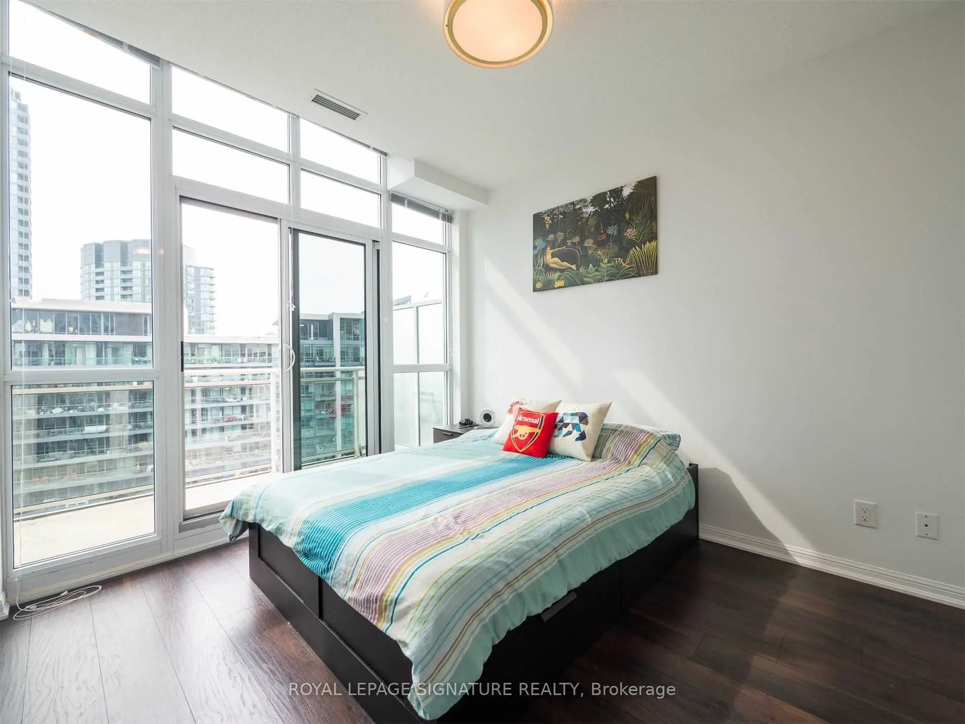 35 Bastion Street, #2012