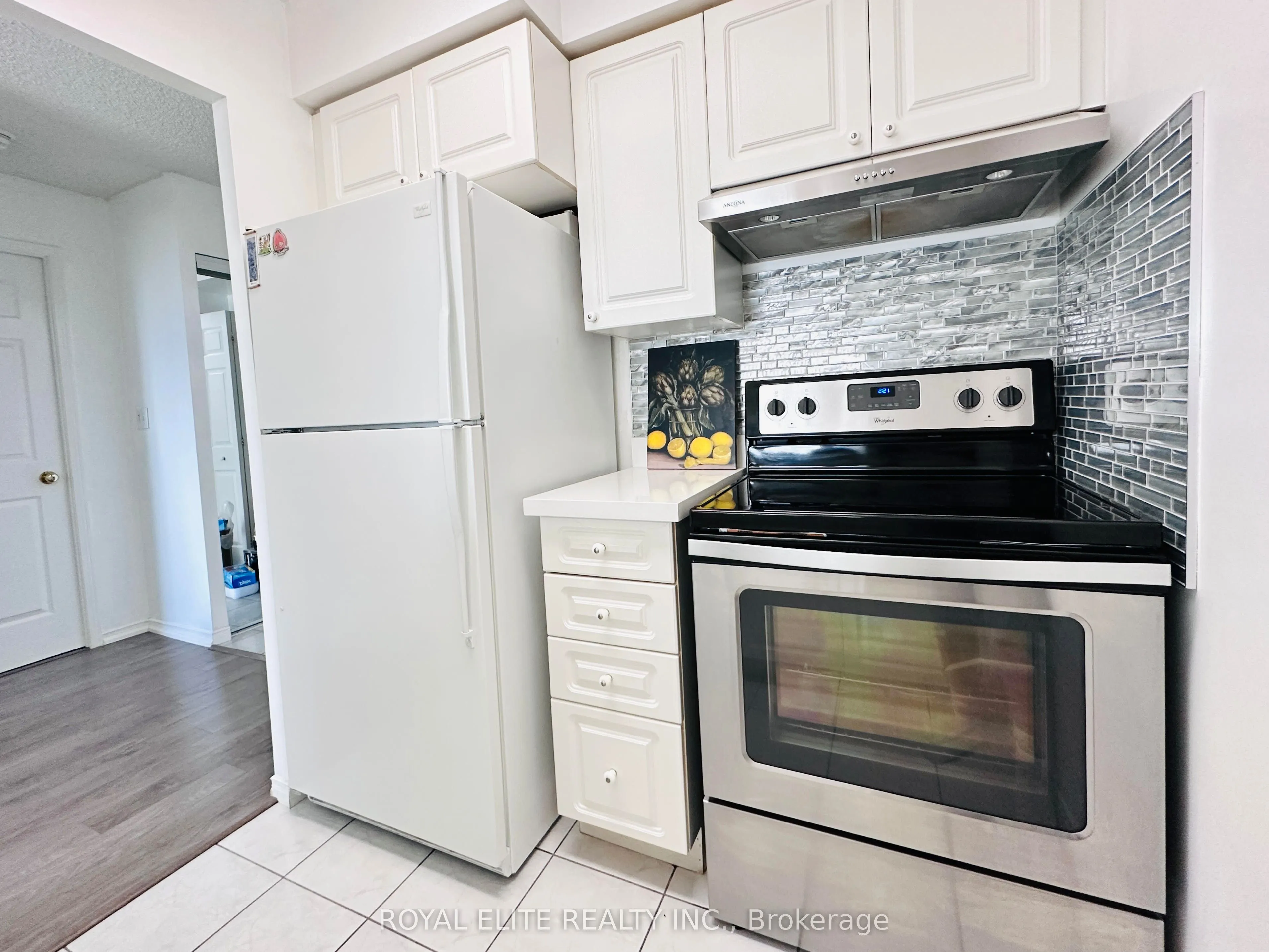1 Pemberton Avenue, #2001