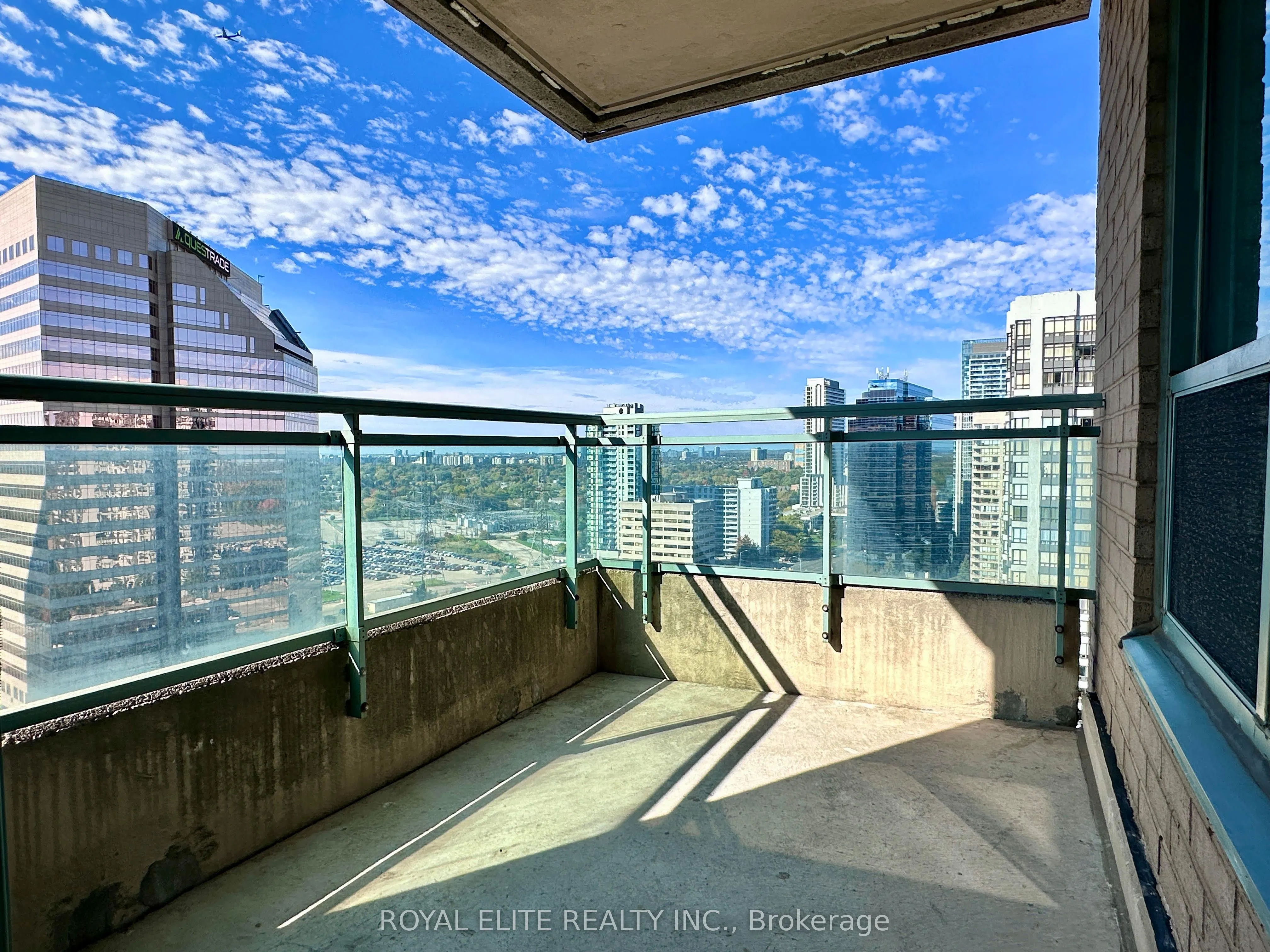 1 Pemberton Avenue, #2001
