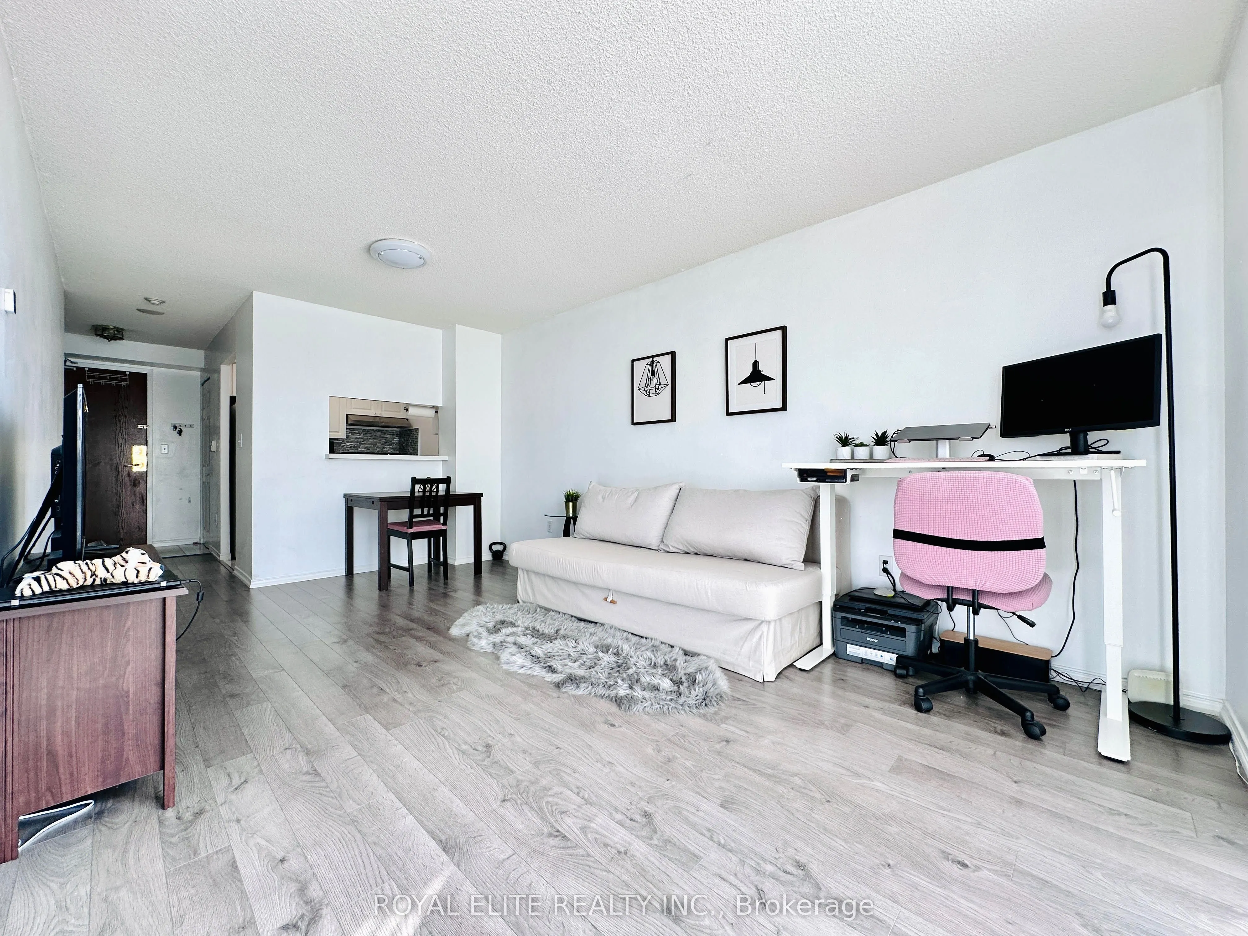 1 Pemberton Avenue, #2001