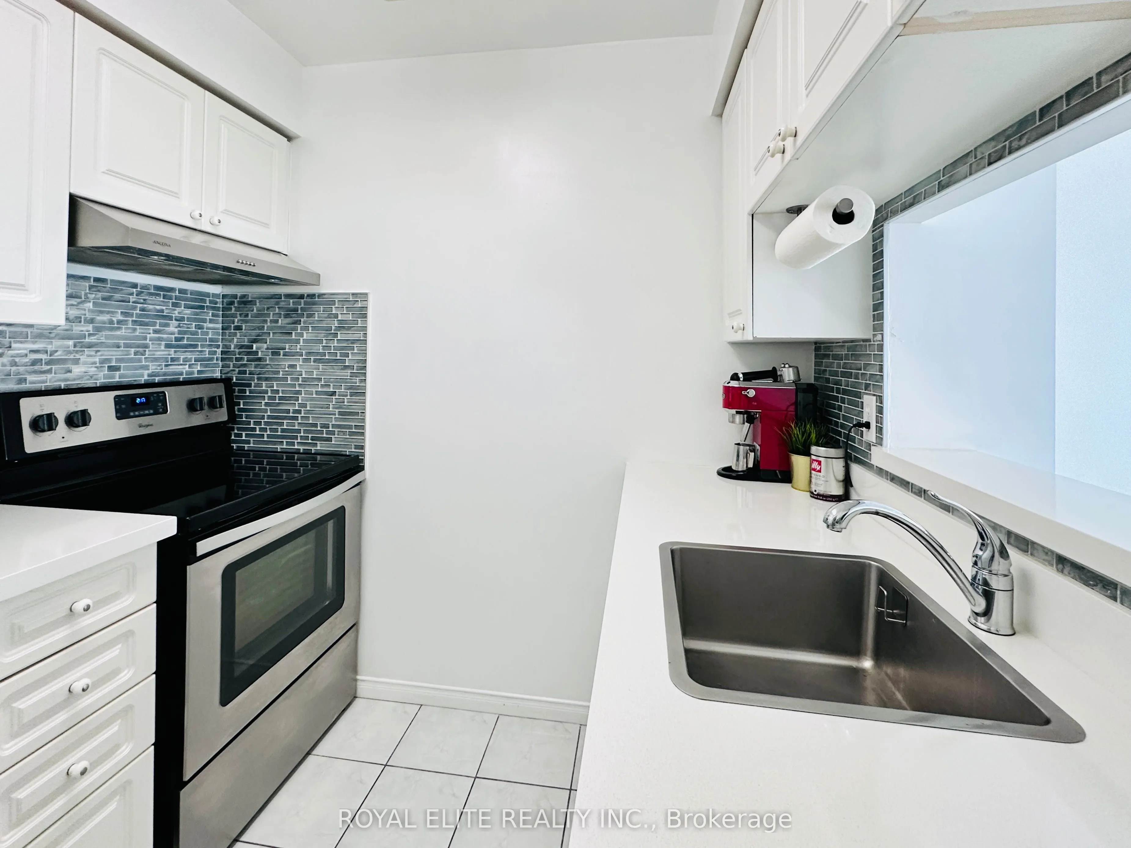 1 Pemberton Avenue, #2001